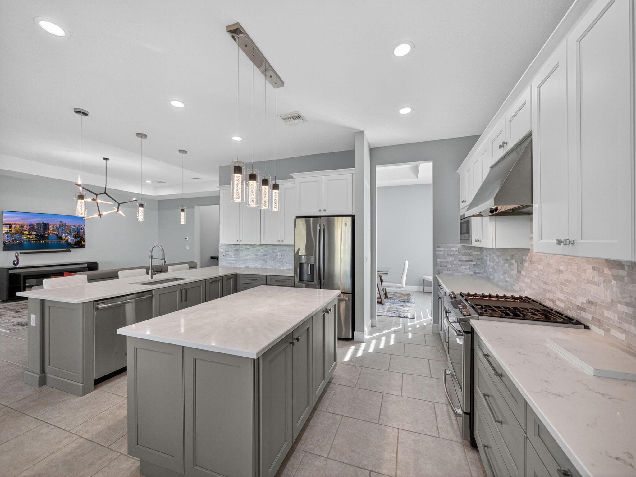 11882 SW Marigold Lakes Drive