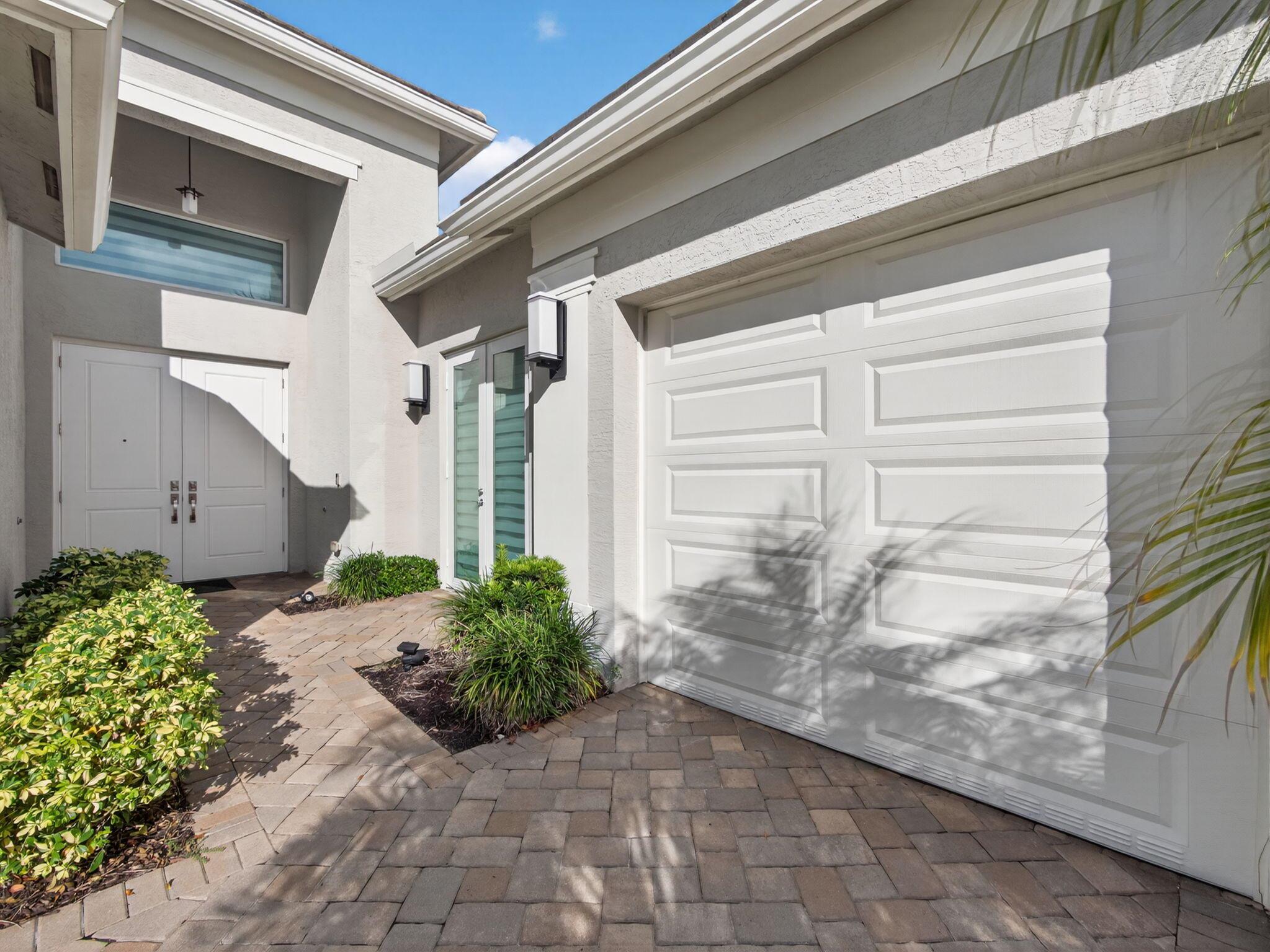 11882 SW Marigold Lakes Drive