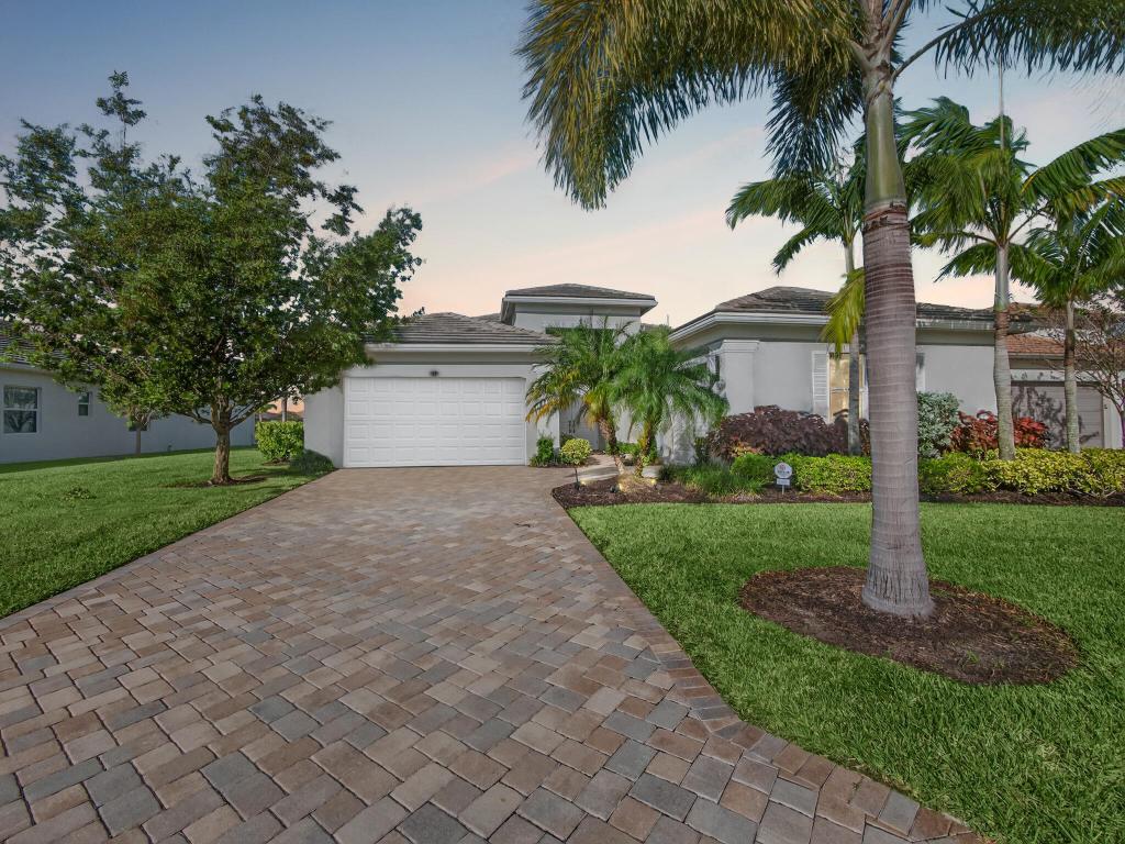 11882 SW Marigold Lakes Drive