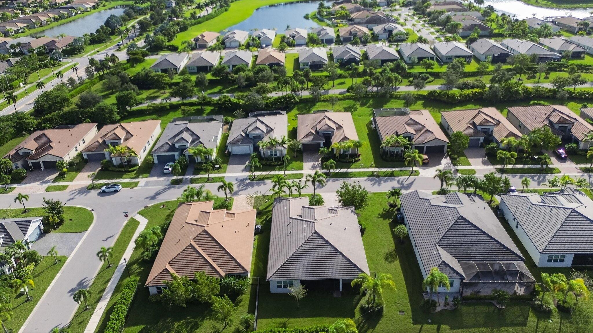 11882 SW Marigold Lakes Drive