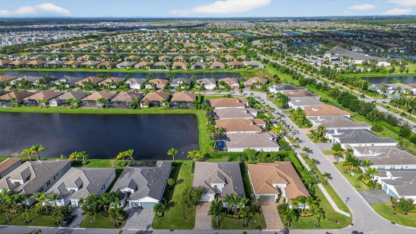 11882 SW Marigold Lakes Drive