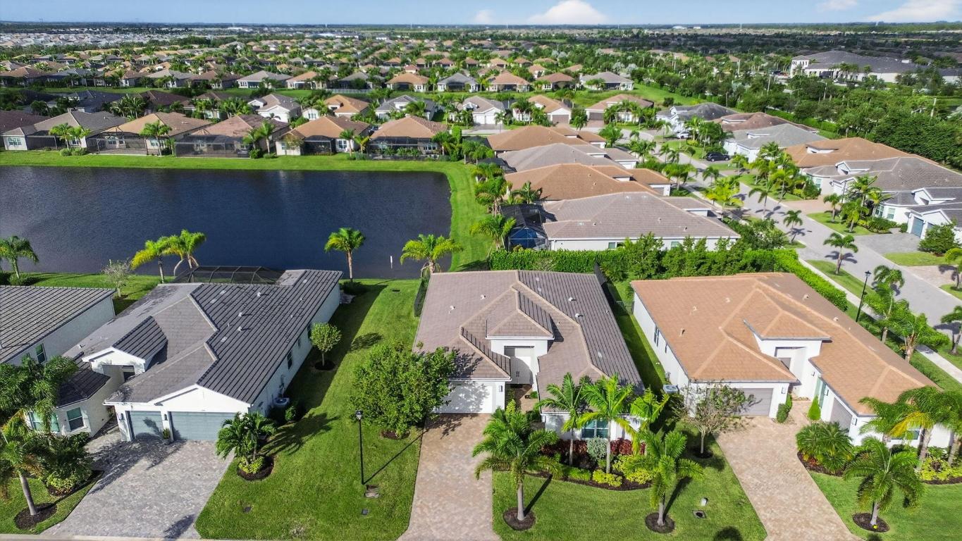 11882 SW Marigold Lakes Drive