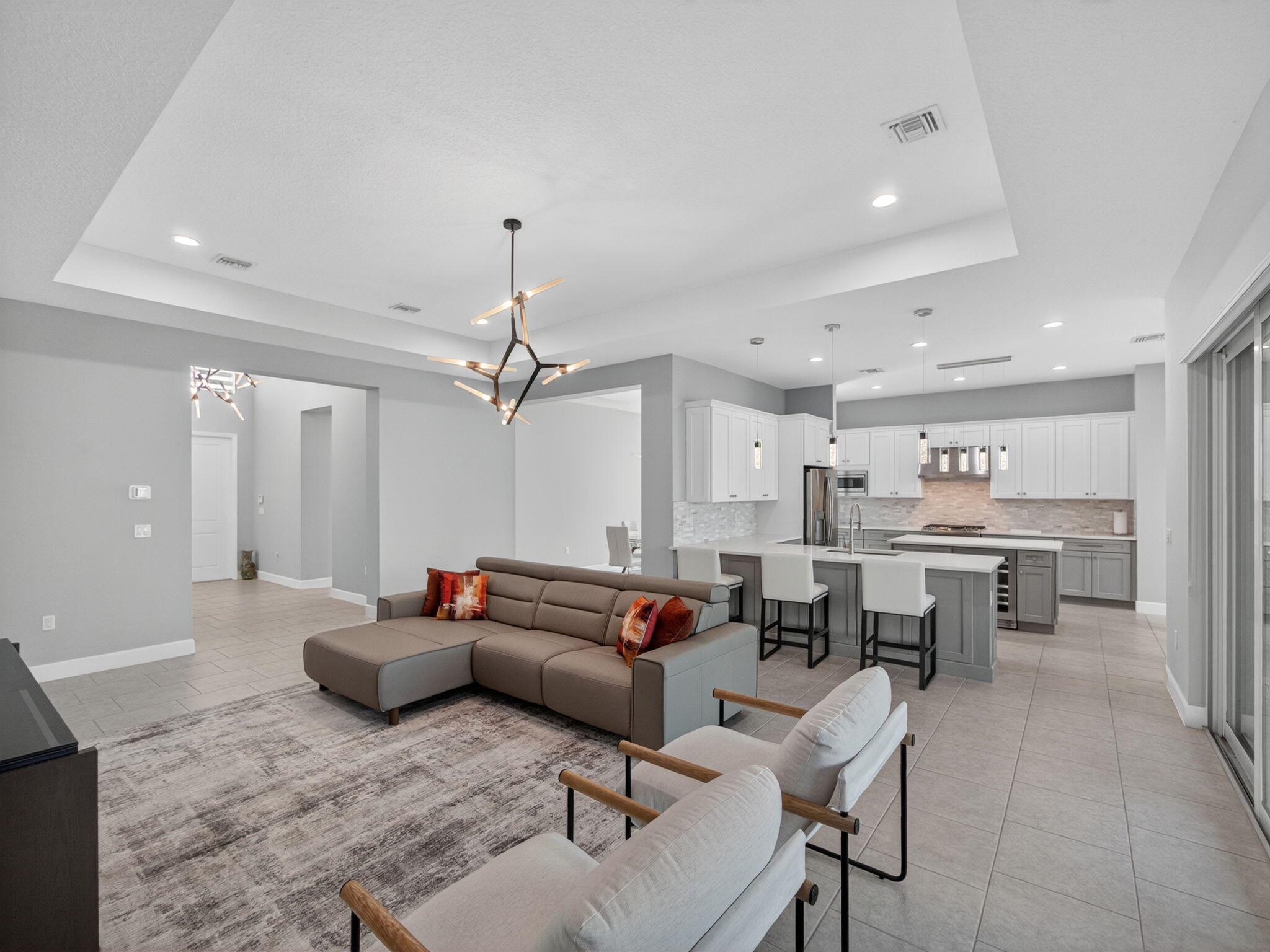 11882 SW Marigold Lakes Drive