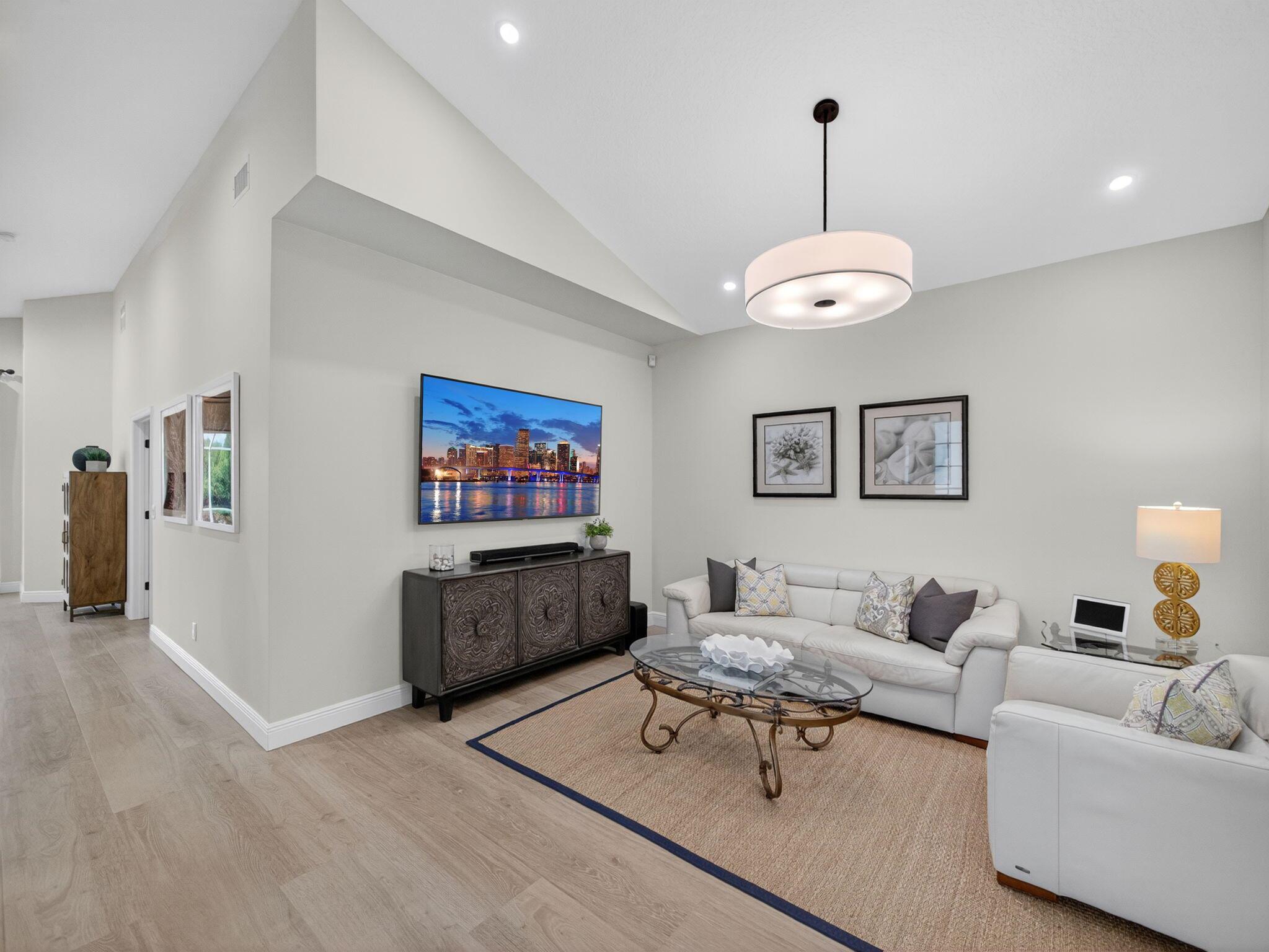 4561 SE Bridgetown Court