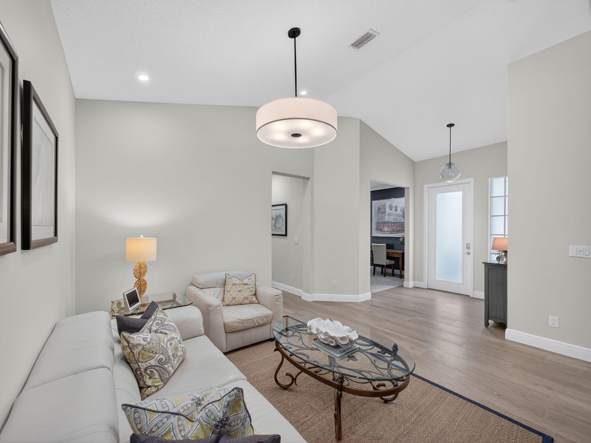 4561 SE Bridgetown Court