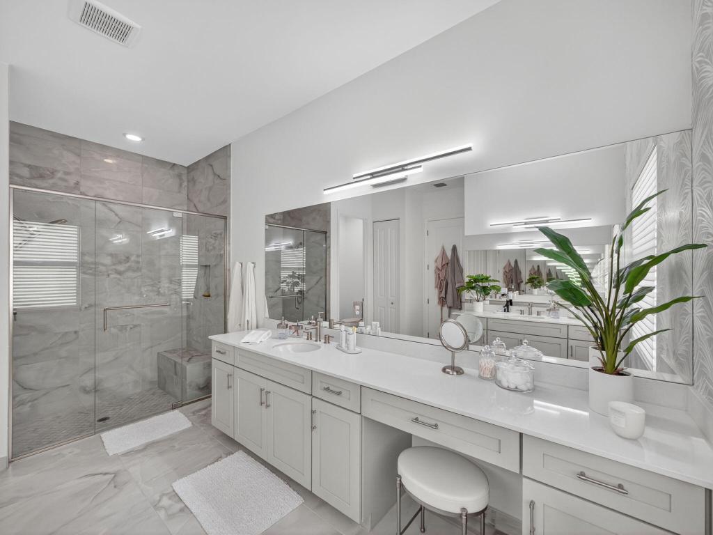 12417 SW Crystal Cove Drive