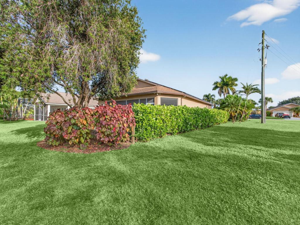 8946 SW Fishermans Wharf Drive