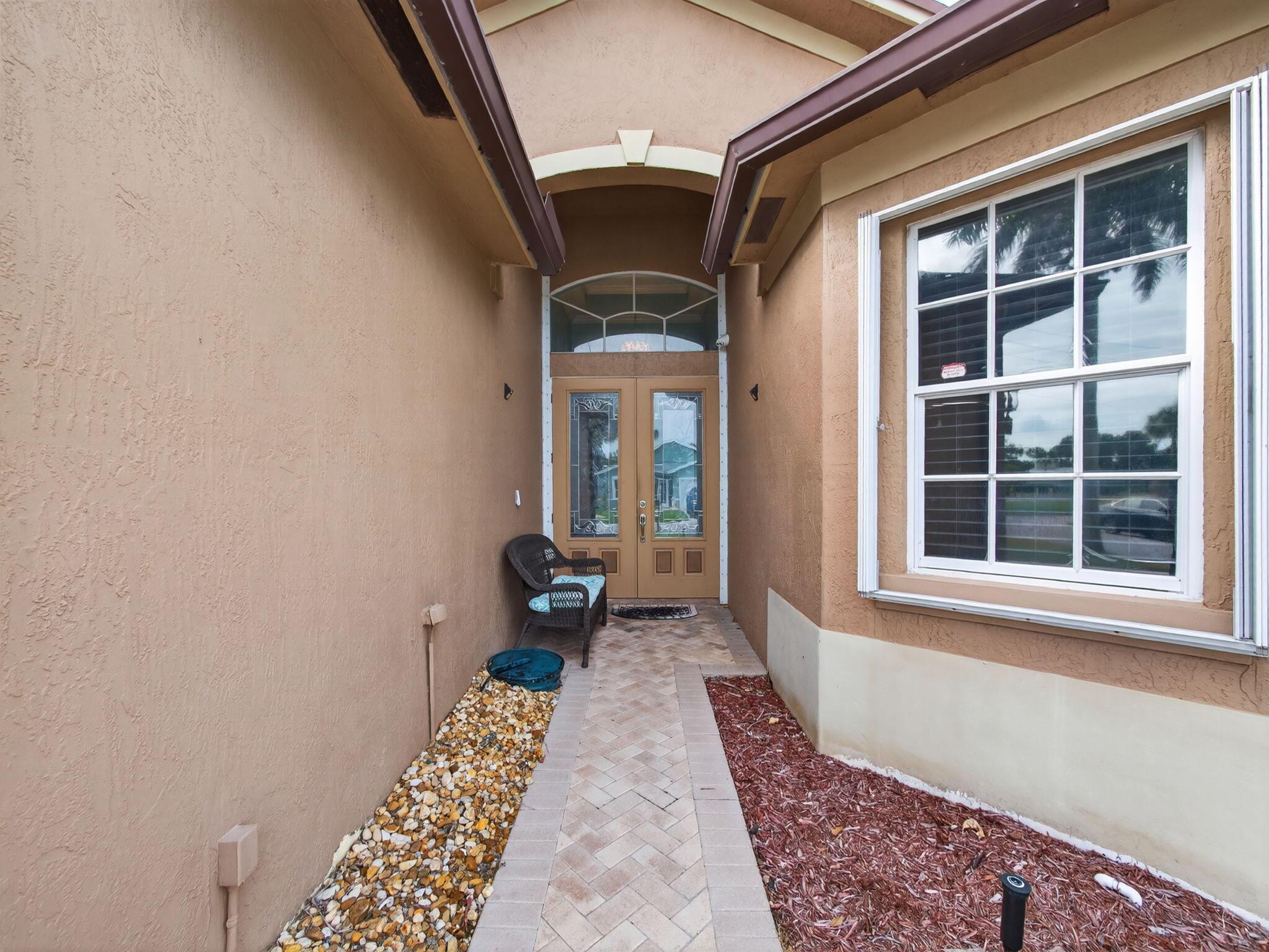 8946 SW Fishermans Wharf Drive