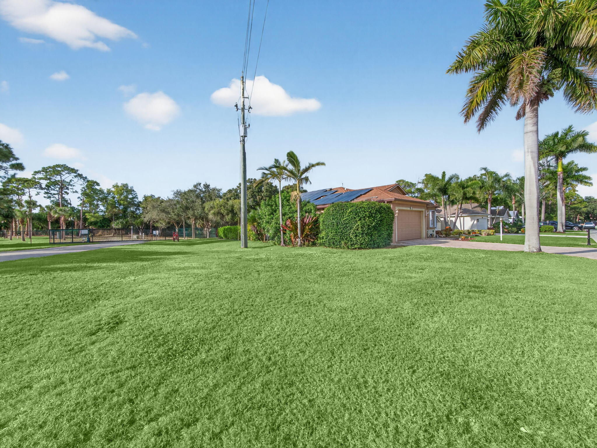 8946 SW Fishermans Wharf Drive