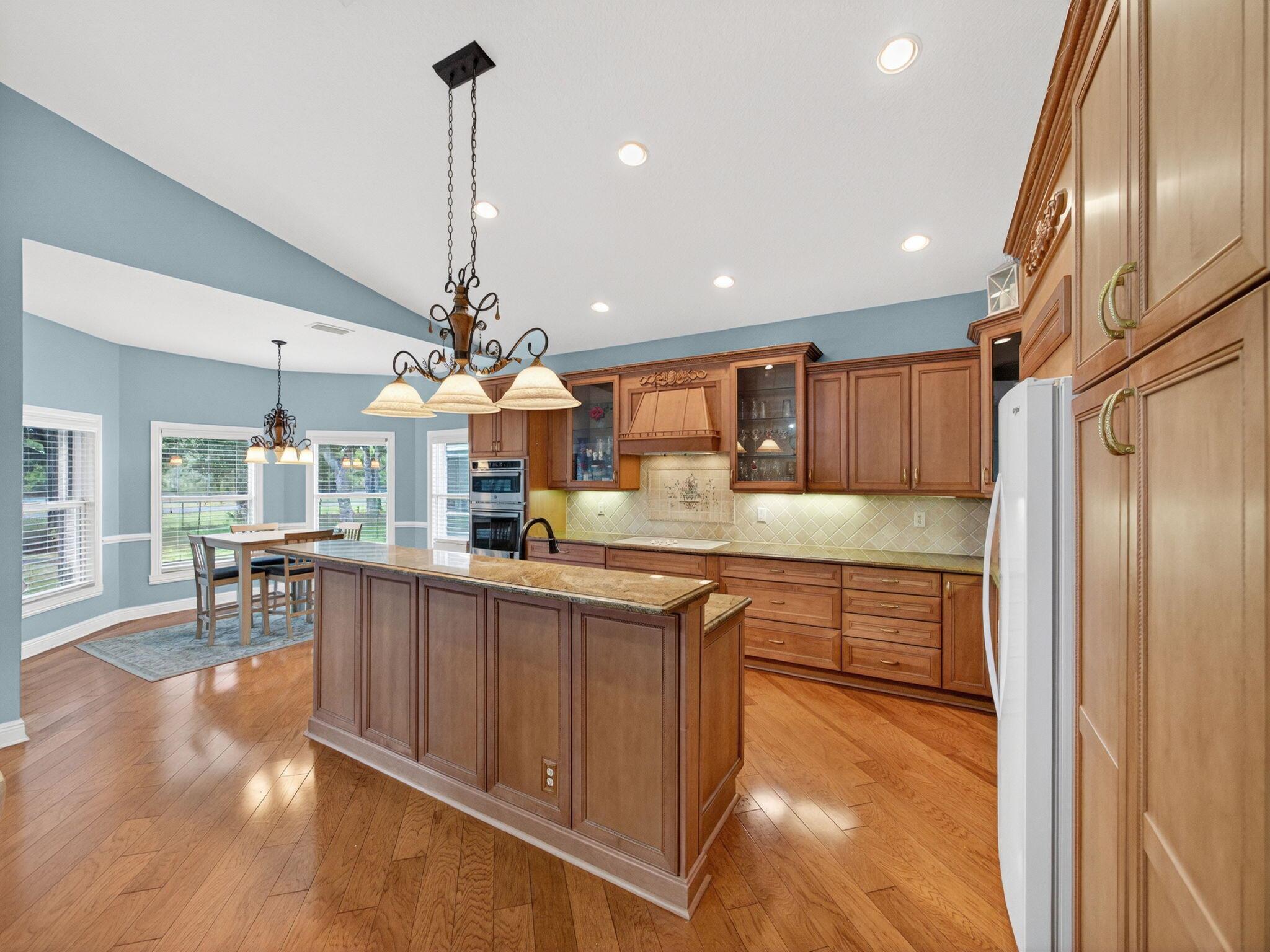 8946 SW Fishermans Wharf Drive