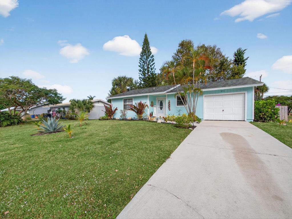 991 NW 15th Terrace, Stuart
