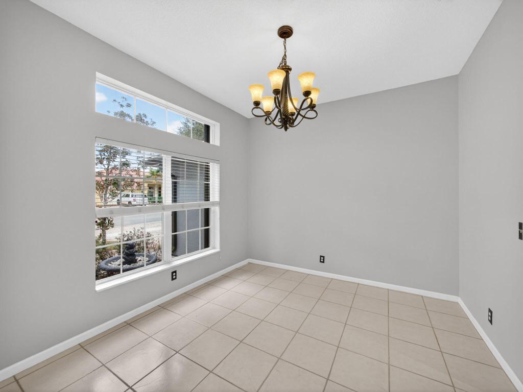 8895 SW Fishermans Wharf Drive