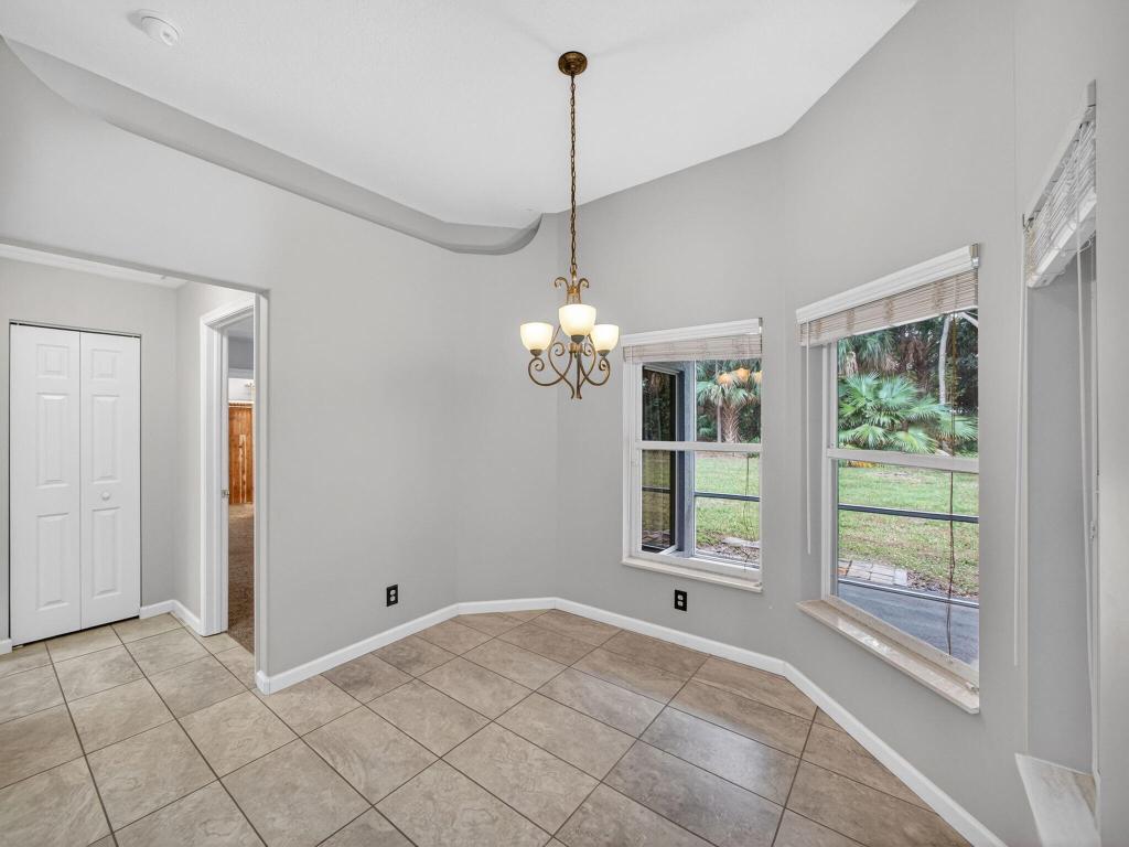 8895 SW Fishermans Wharf Drive