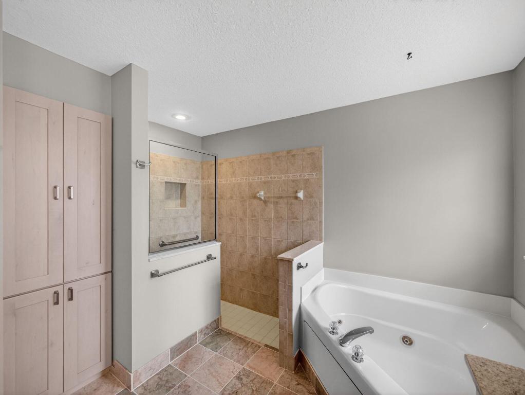 8895 SW Fishermans Wharf Drive