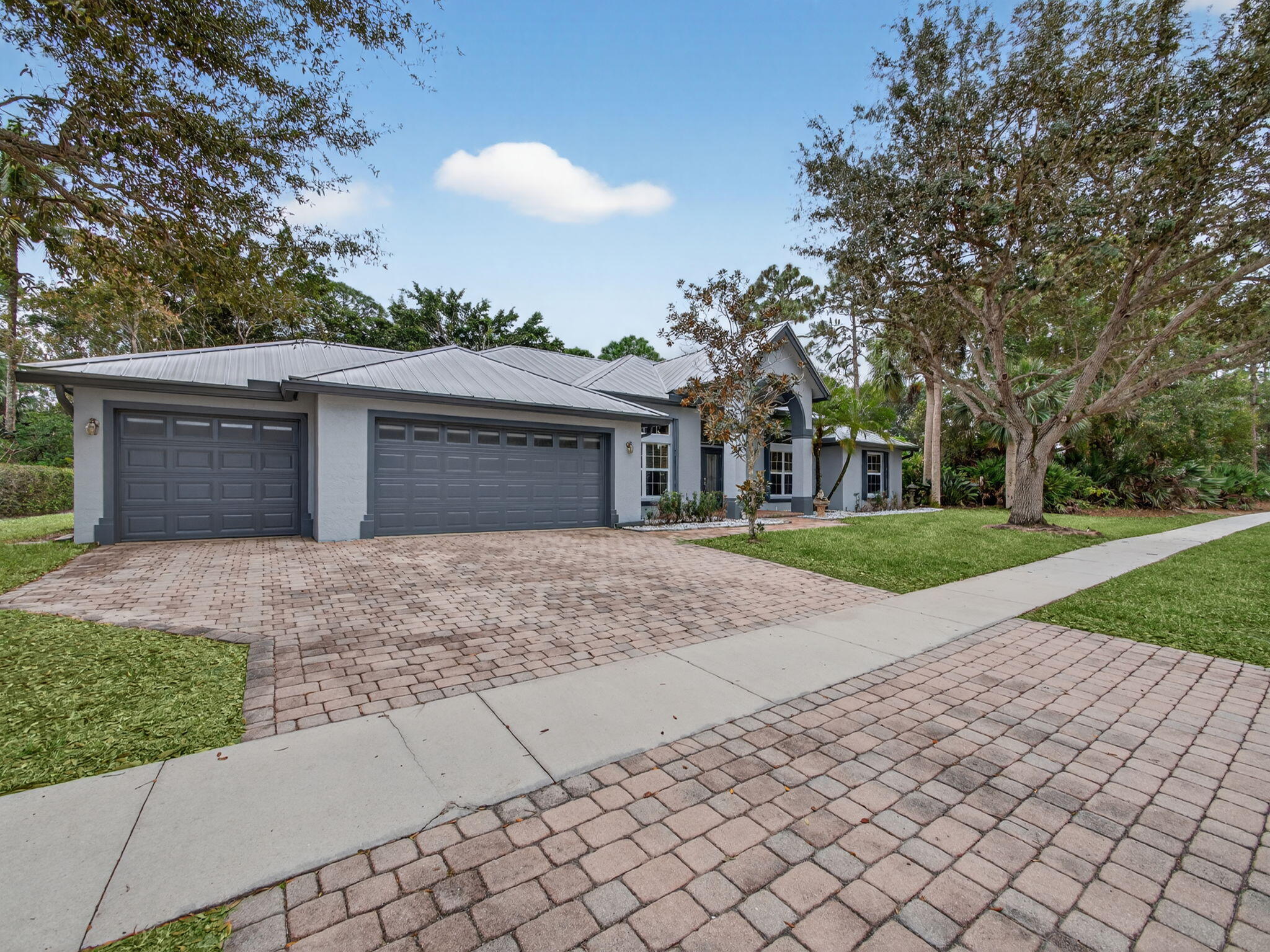 8895 SW Fishermans Wharf Drive