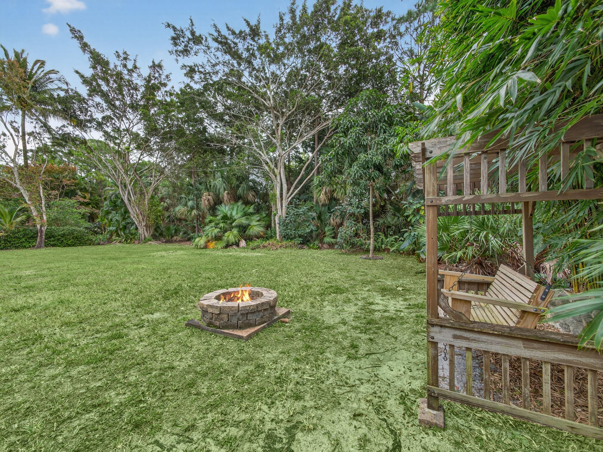 8895 SW Fishermans Wharf Drive