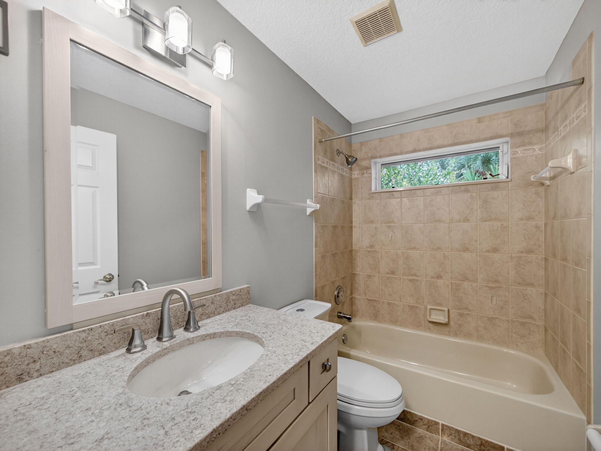 8895 SW Fishermans Wharf Drive