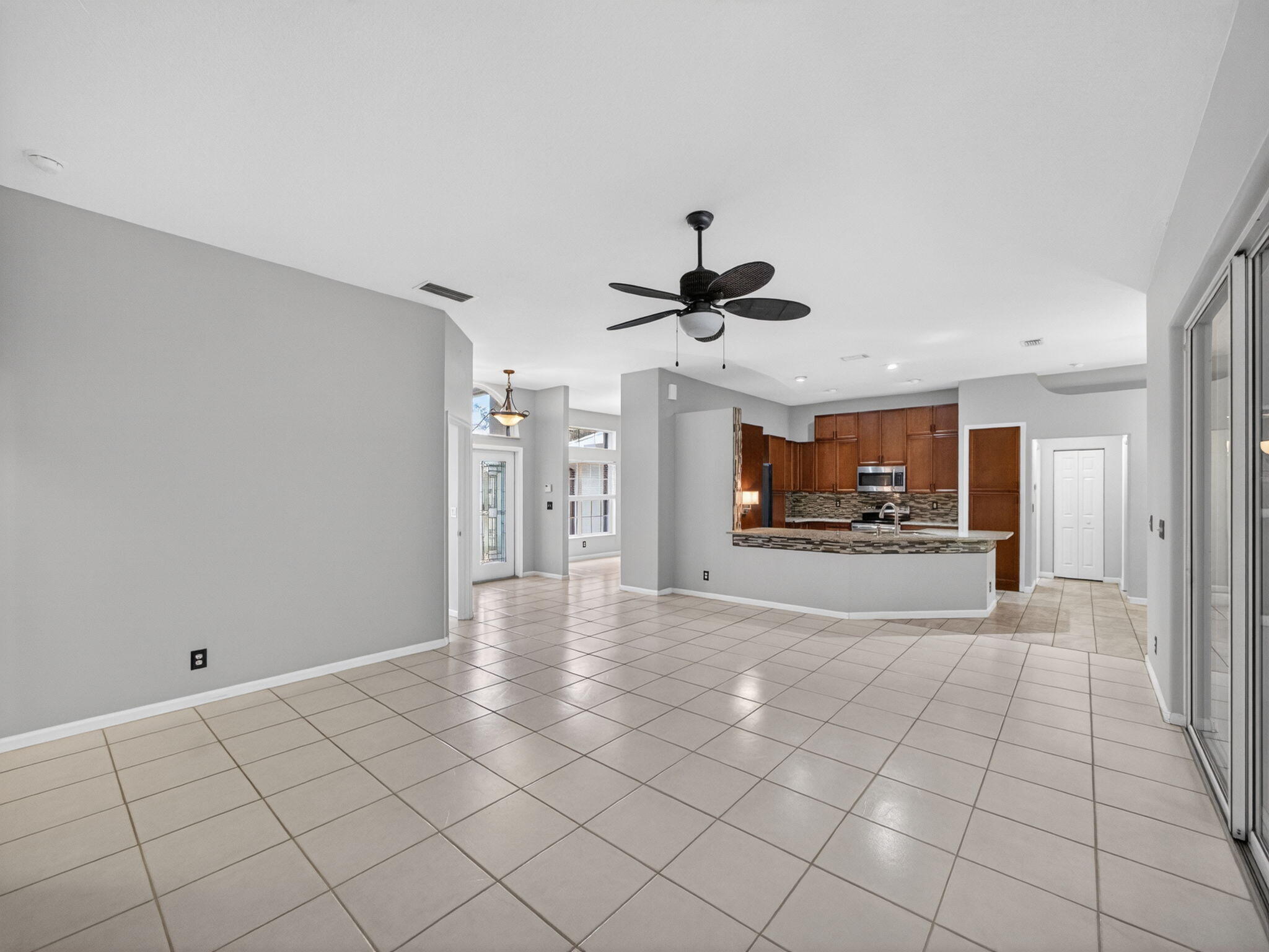 8895 SW Fishermans Wharf Drive