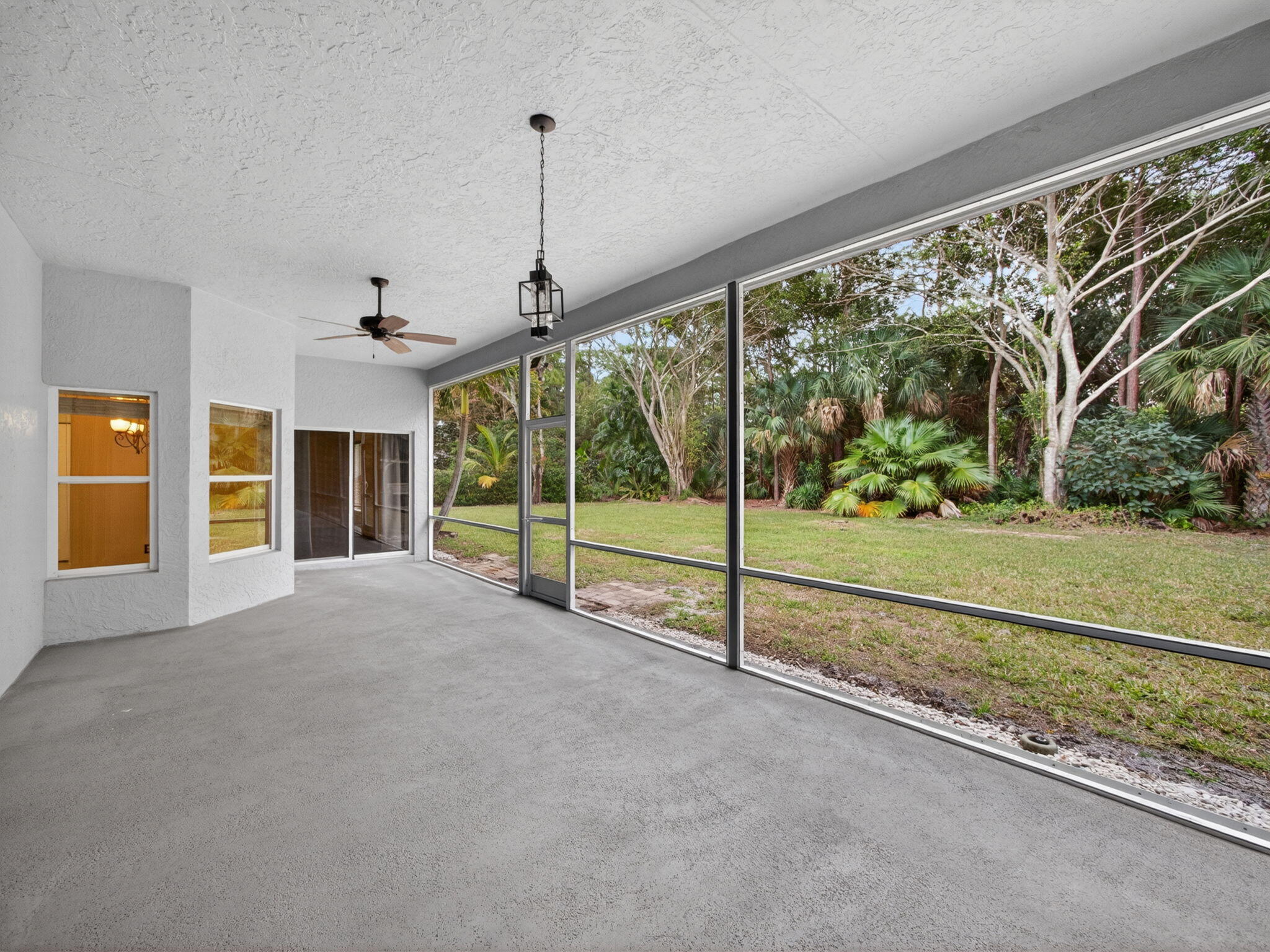 8895 SW Fishermans Wharf Drive