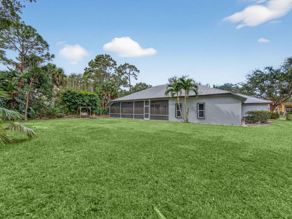 8895 SW Fishermans Wharf Drive