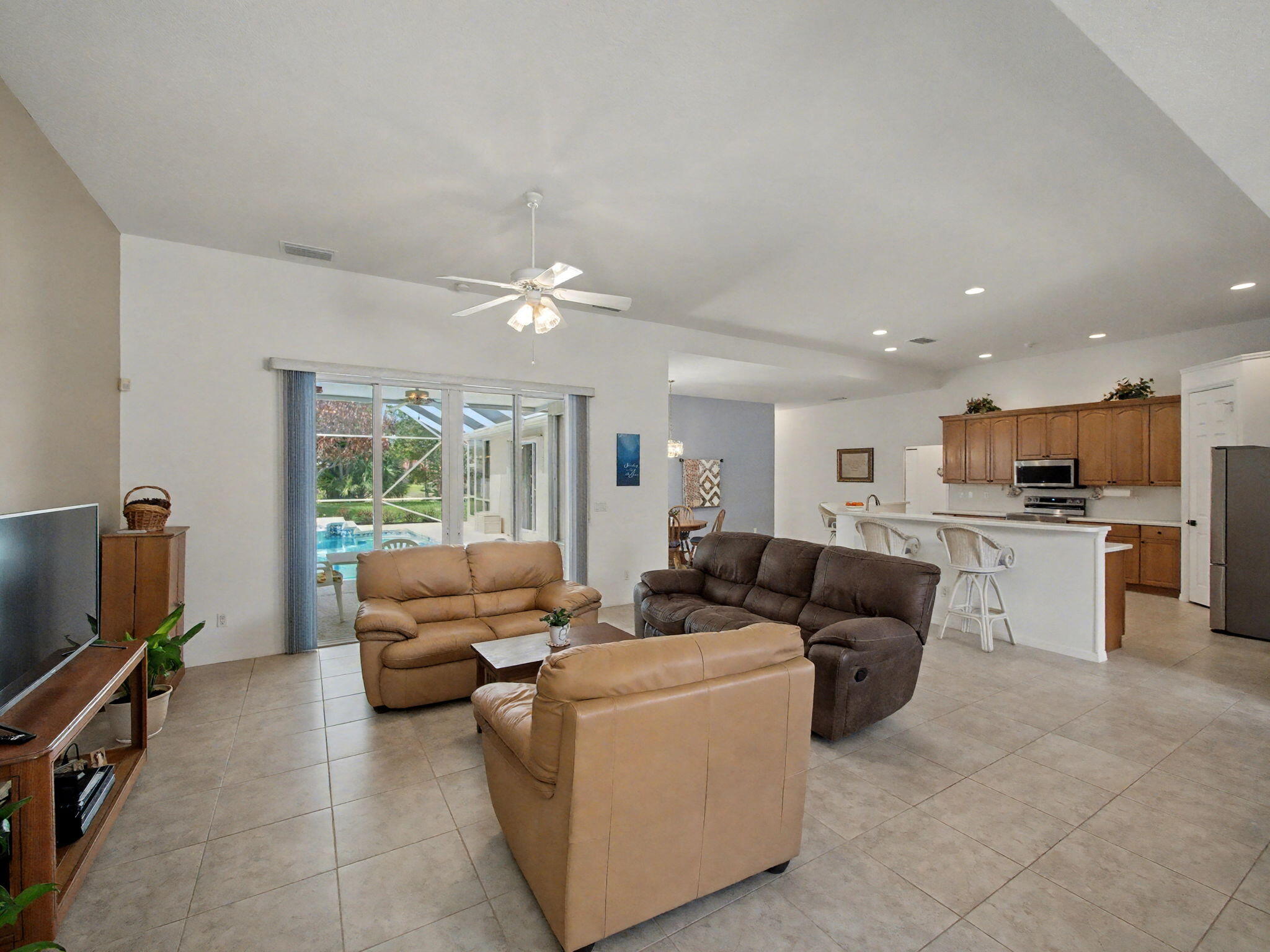 8122 SW Yachtsmans Drive