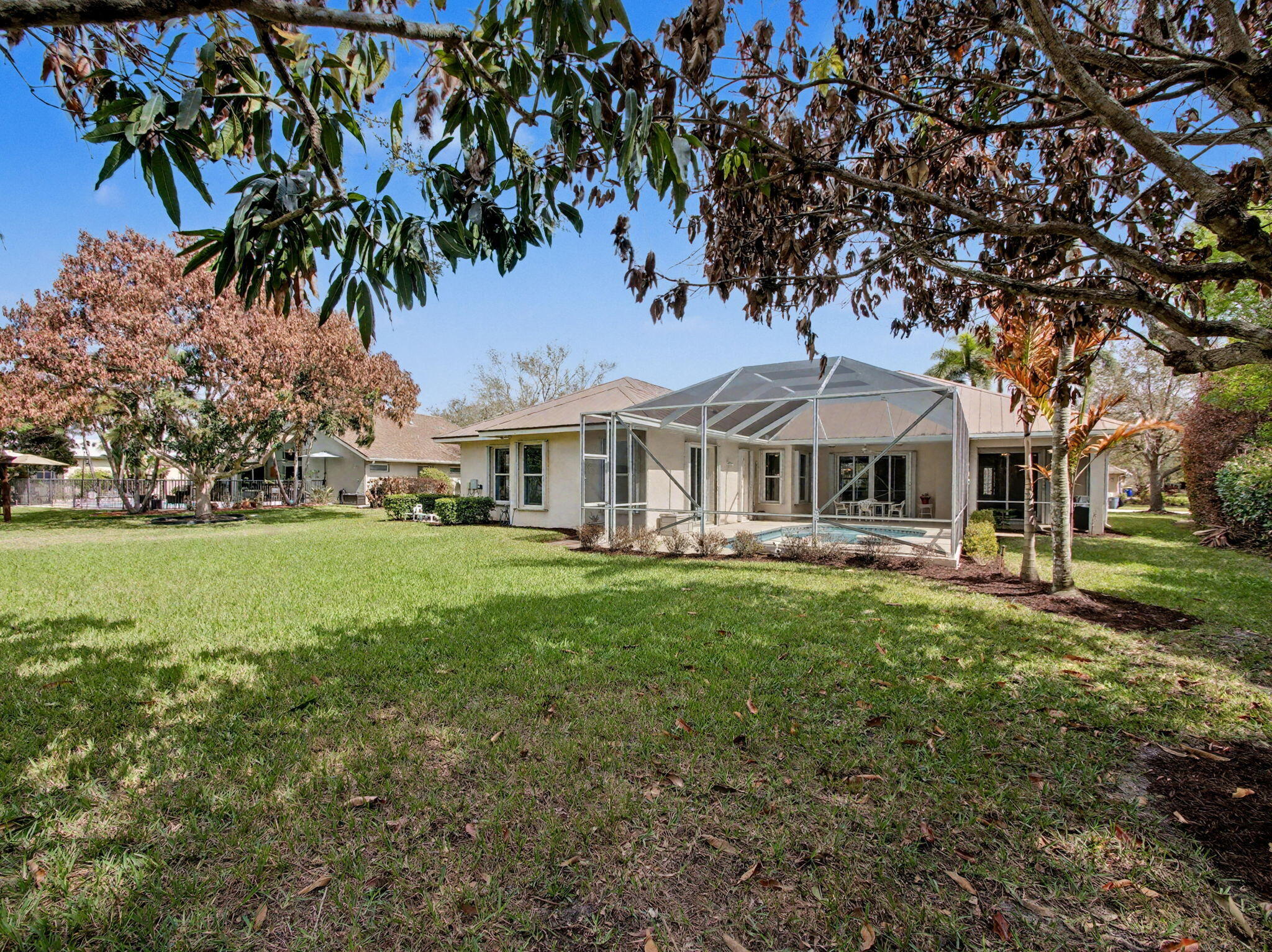 8122 SW Yachtsmans Drive