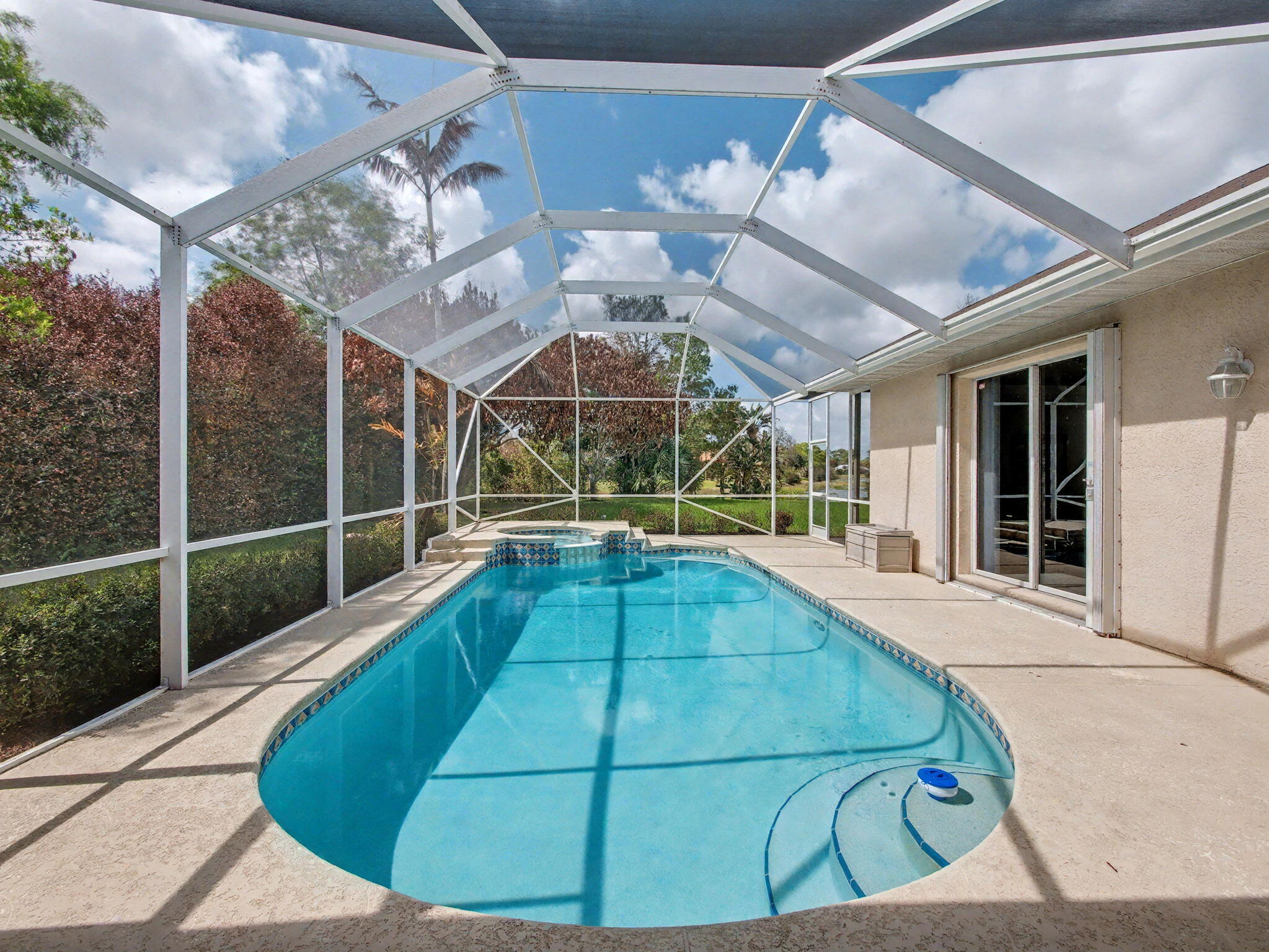 8122 SW Yachtsmans Drive