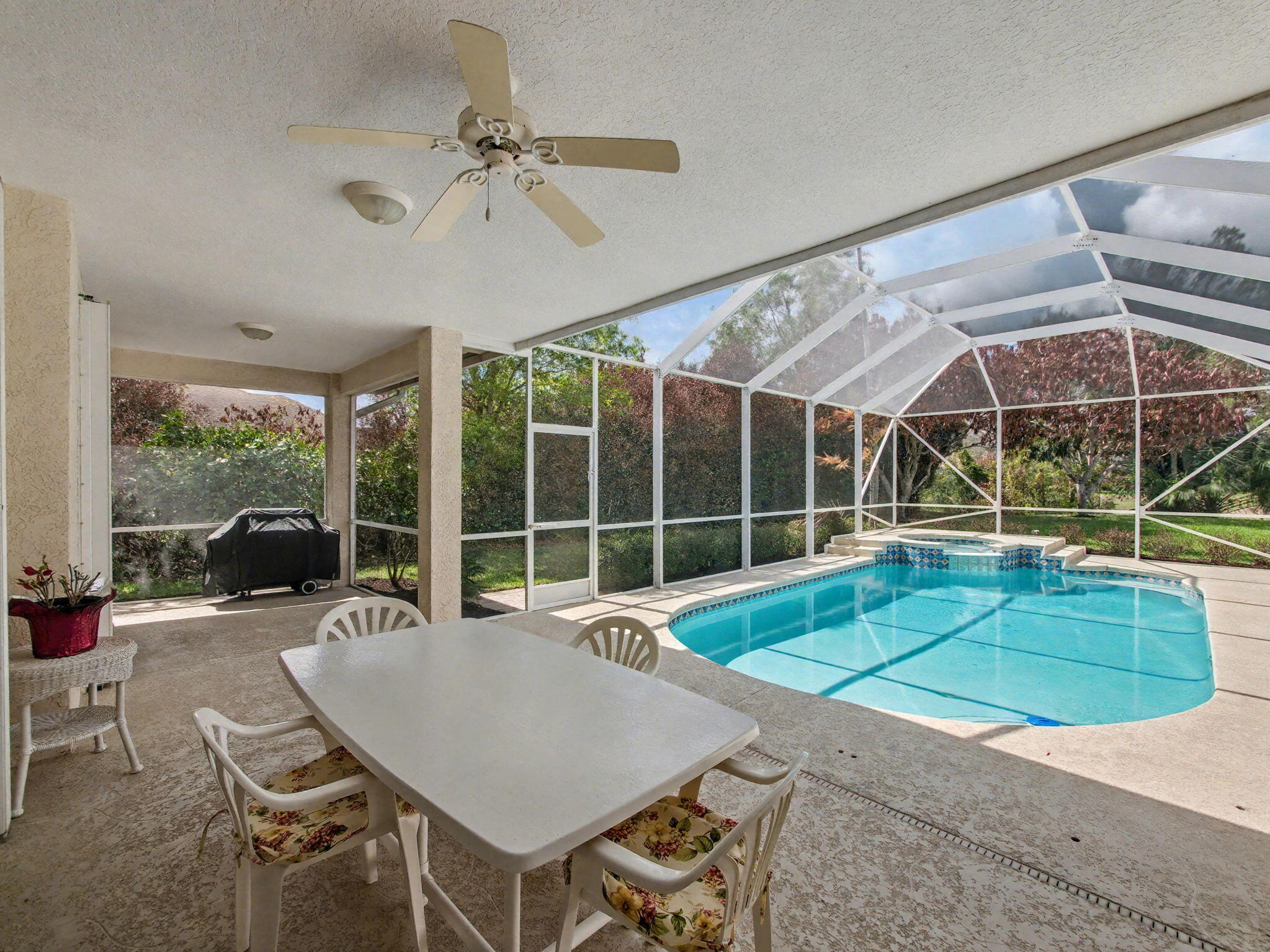 8122 SW Yachtsmans Drive