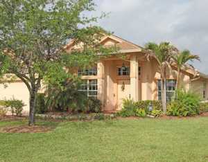 8118 Yachtsmans Drive