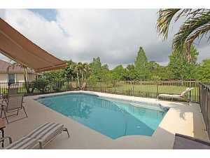 8118 Yachtsmans Drive