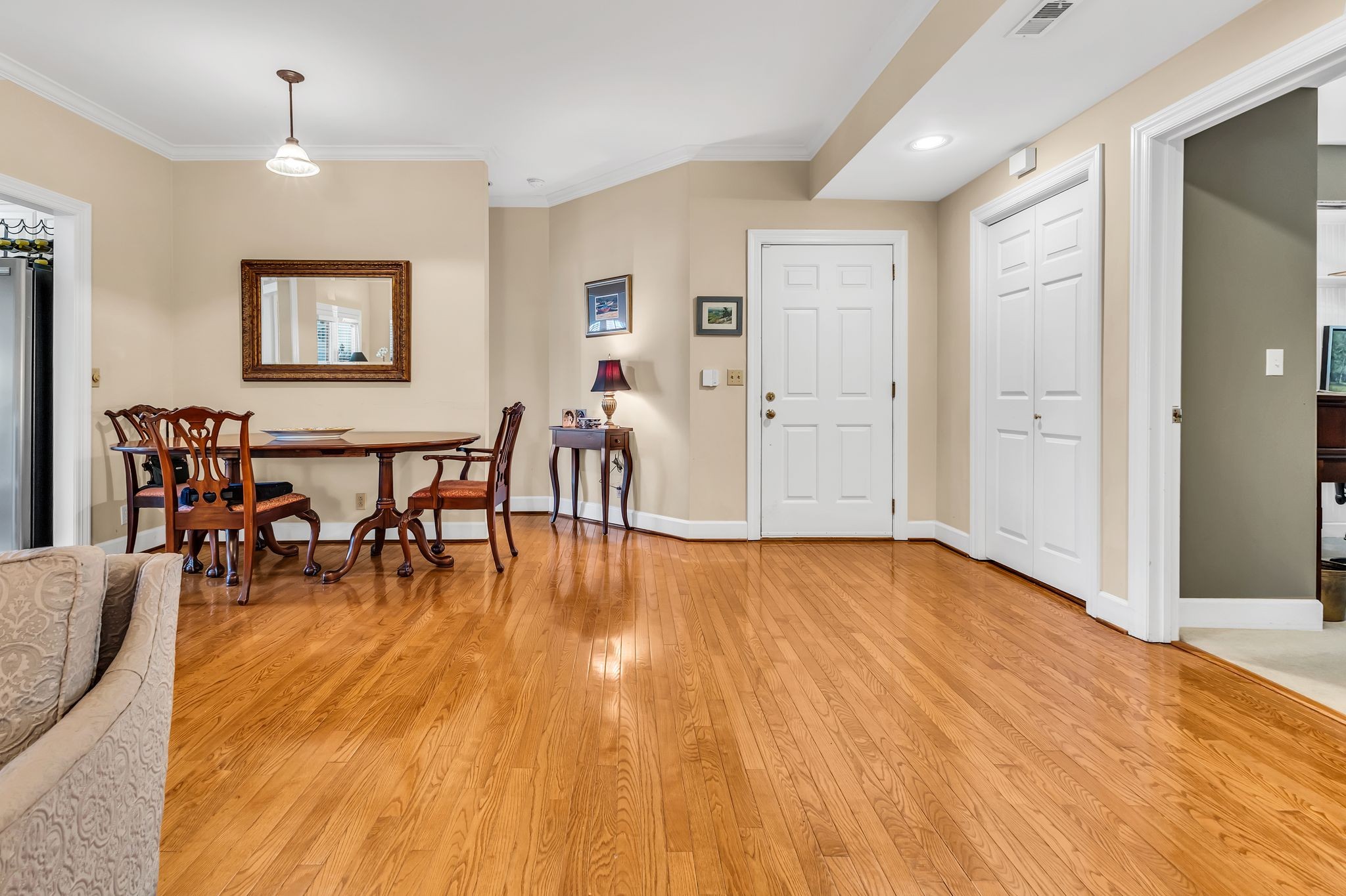 240 Boxmere Pl Unit: 240