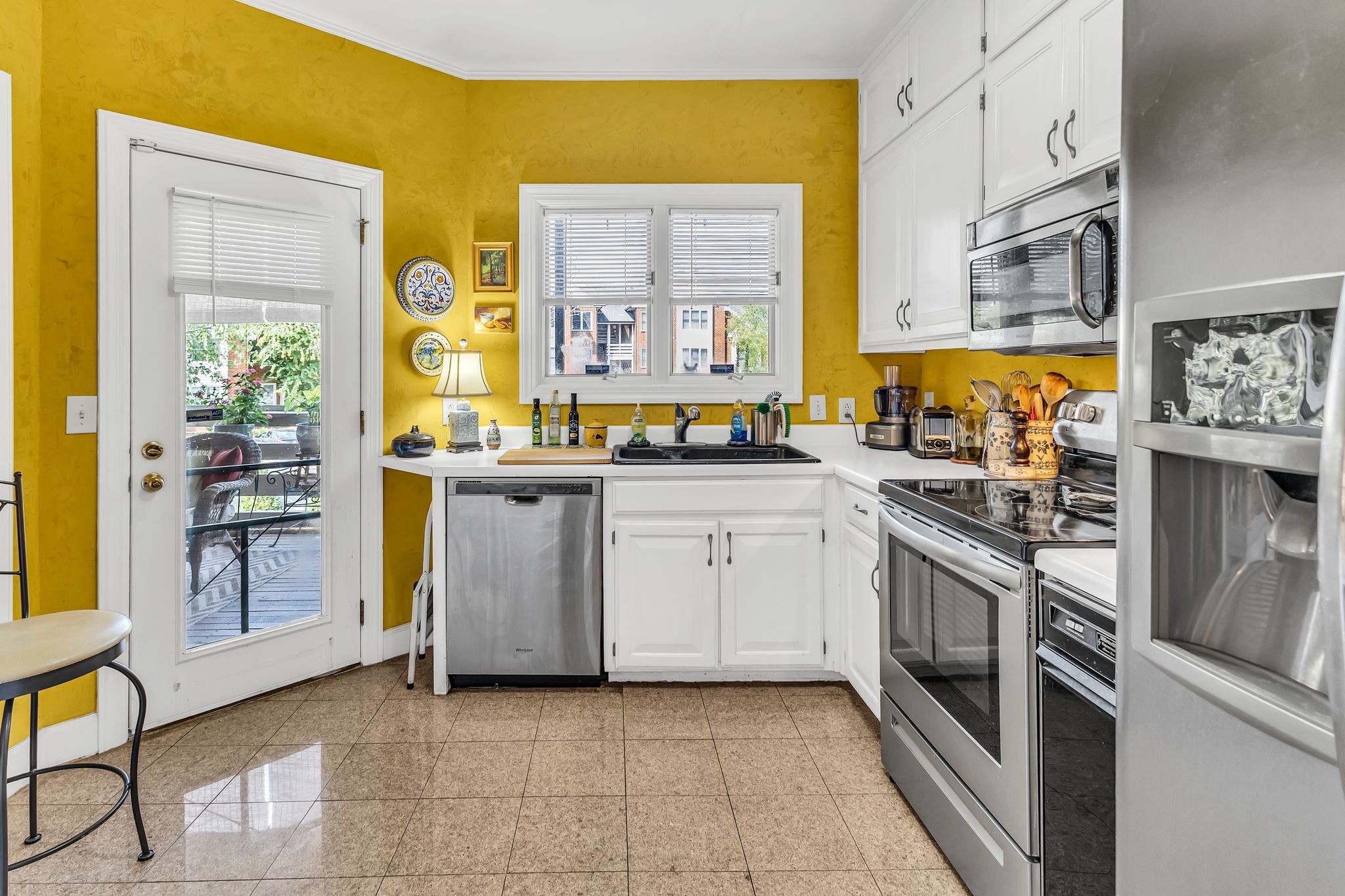240 Boxmere Pl Unit: 240