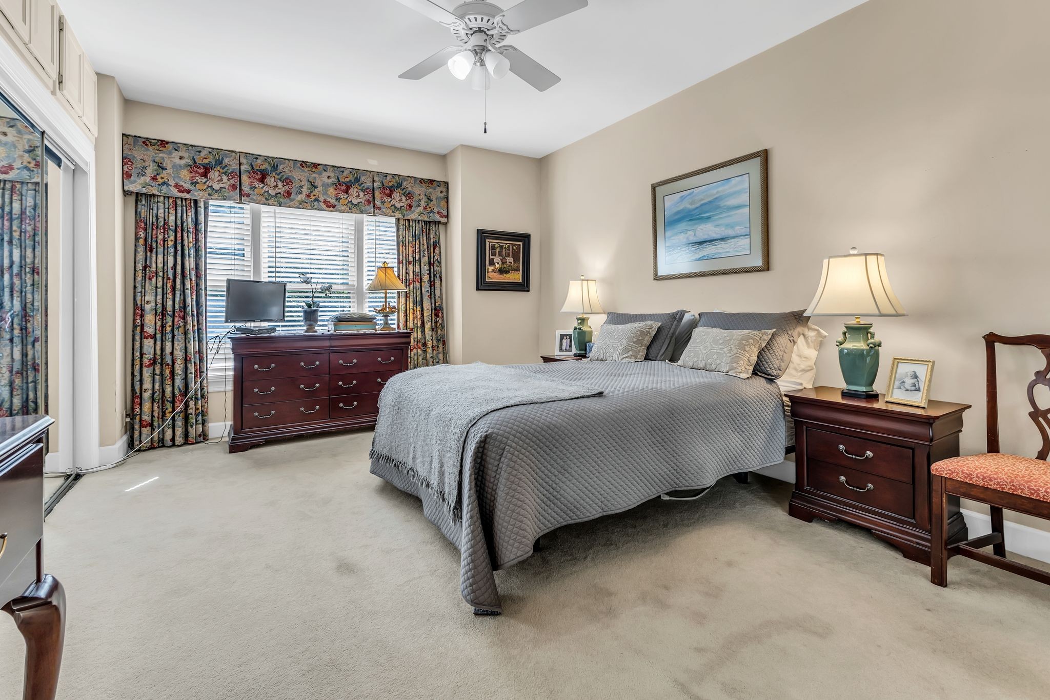 240 Boxmere Pl Unit: 240