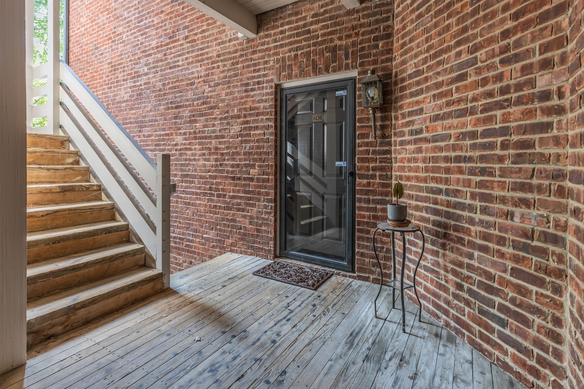 240 Boxmere Pl Unit: 240