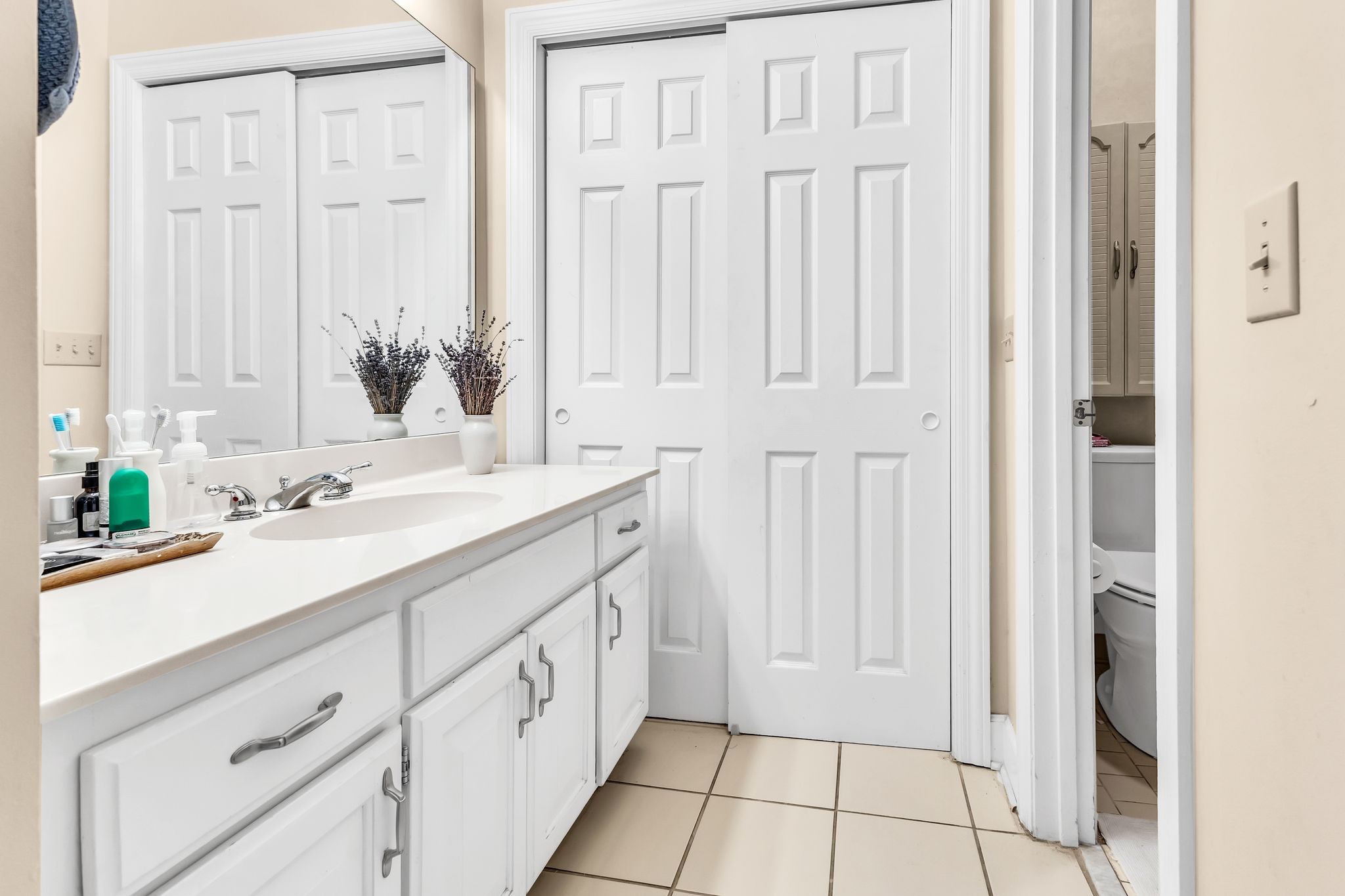 240 Boxmere Pl Unit: 240