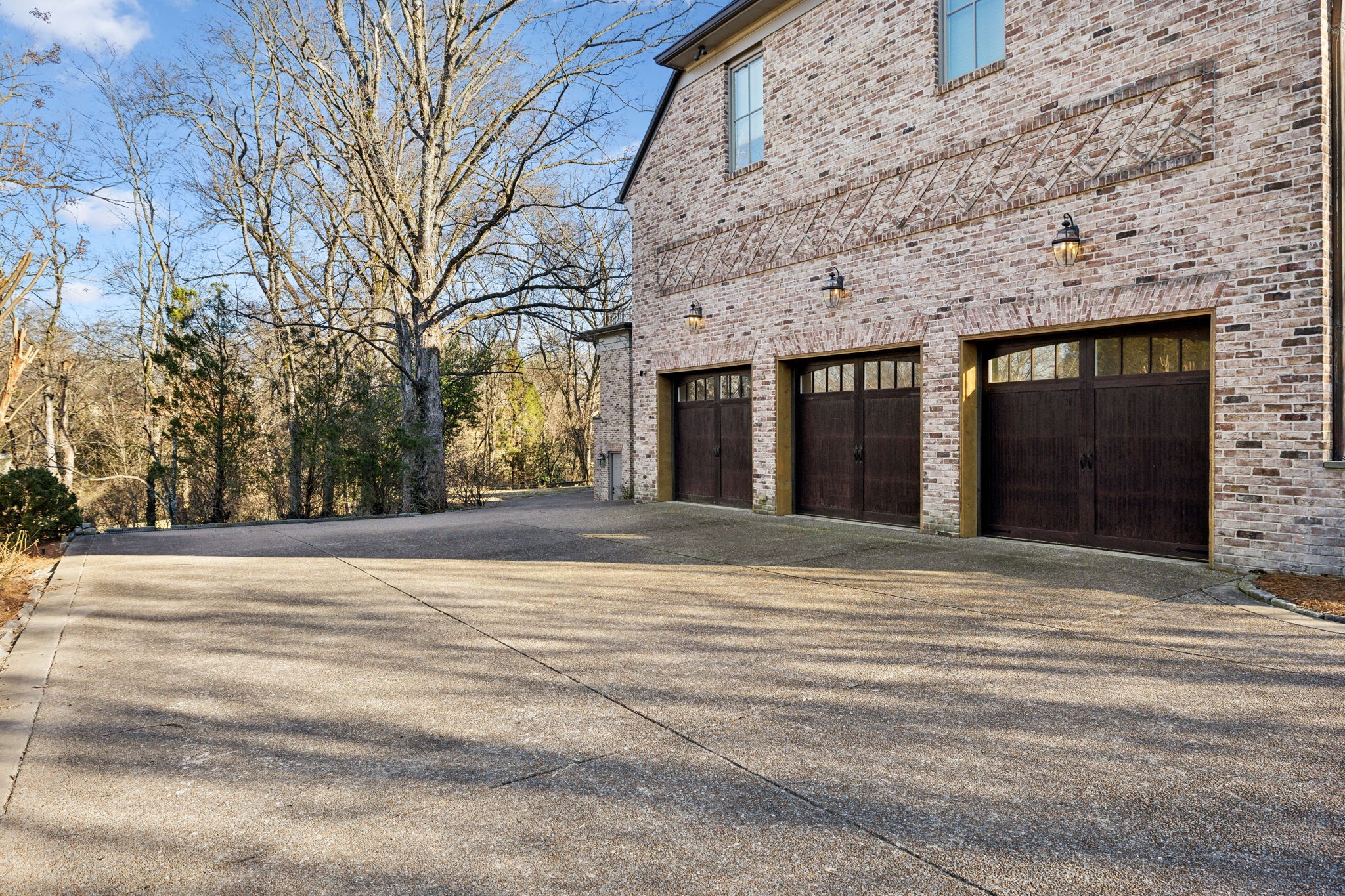 3918 Dorcas Dr