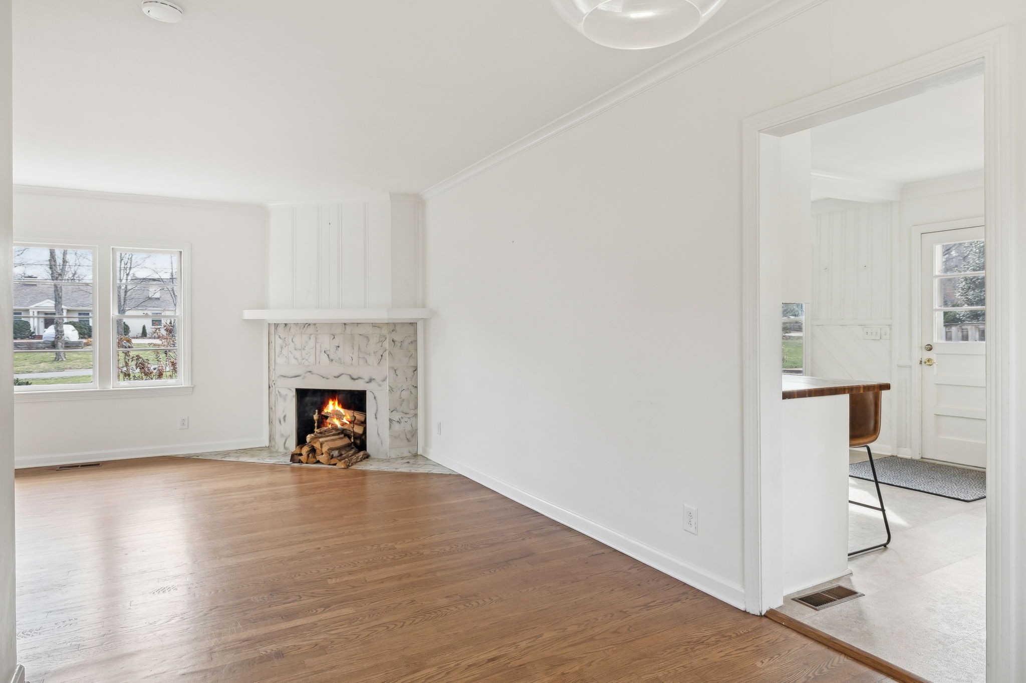 1221 Nichol Ln