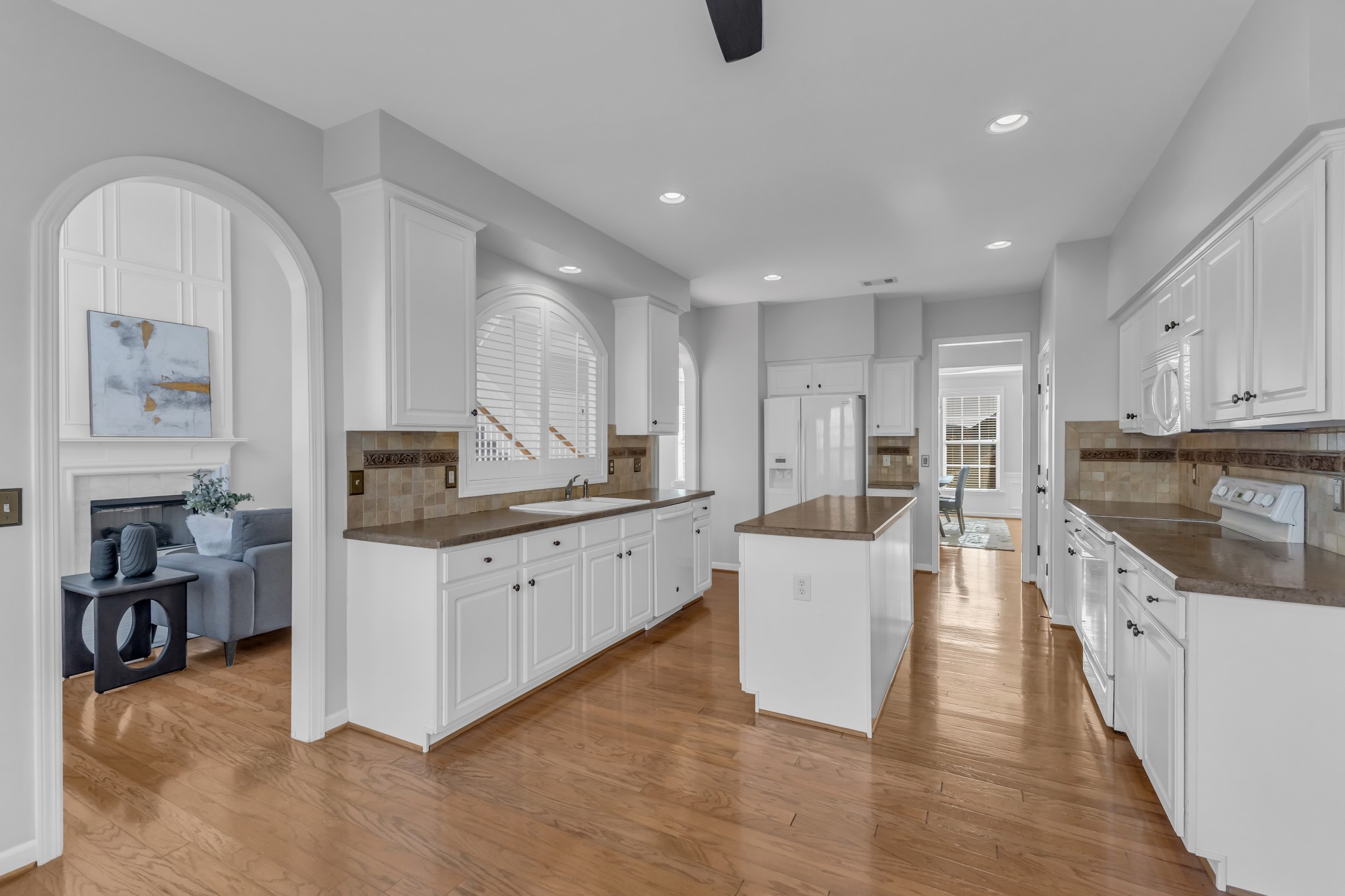 640 Logwood Briar Cir