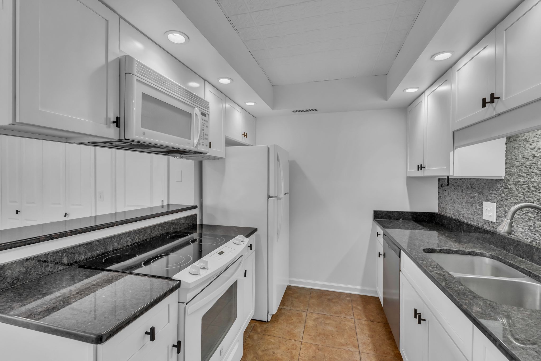 8300 Sawyer Brown Rd Unit: M301