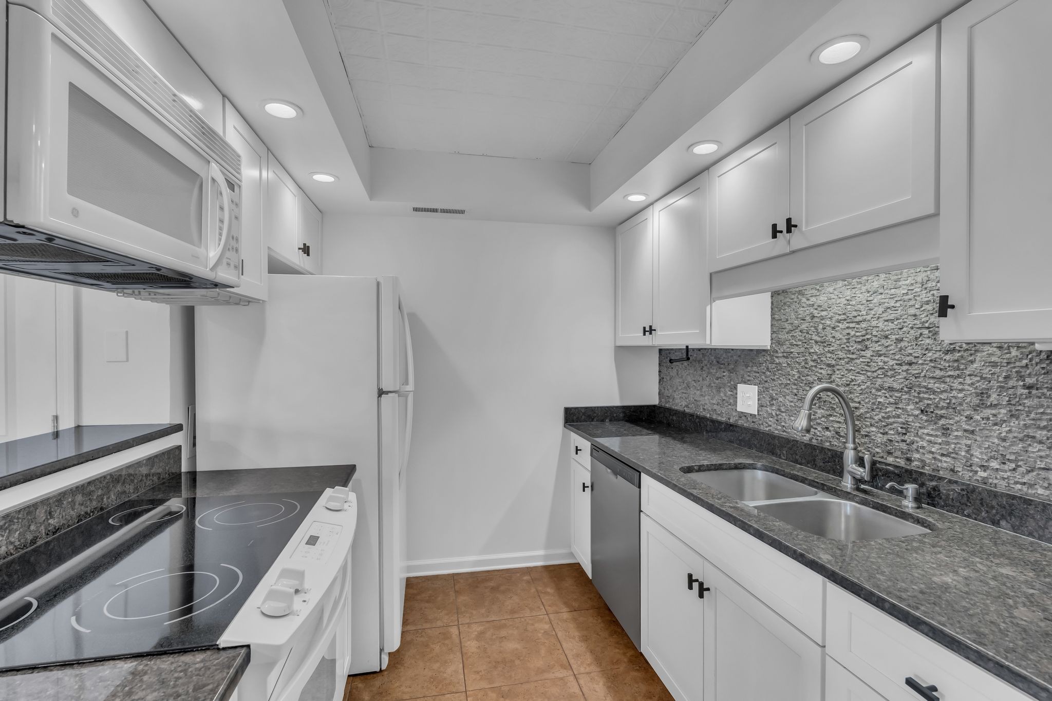 8300 Sawyer Brown Rd Unit: M301