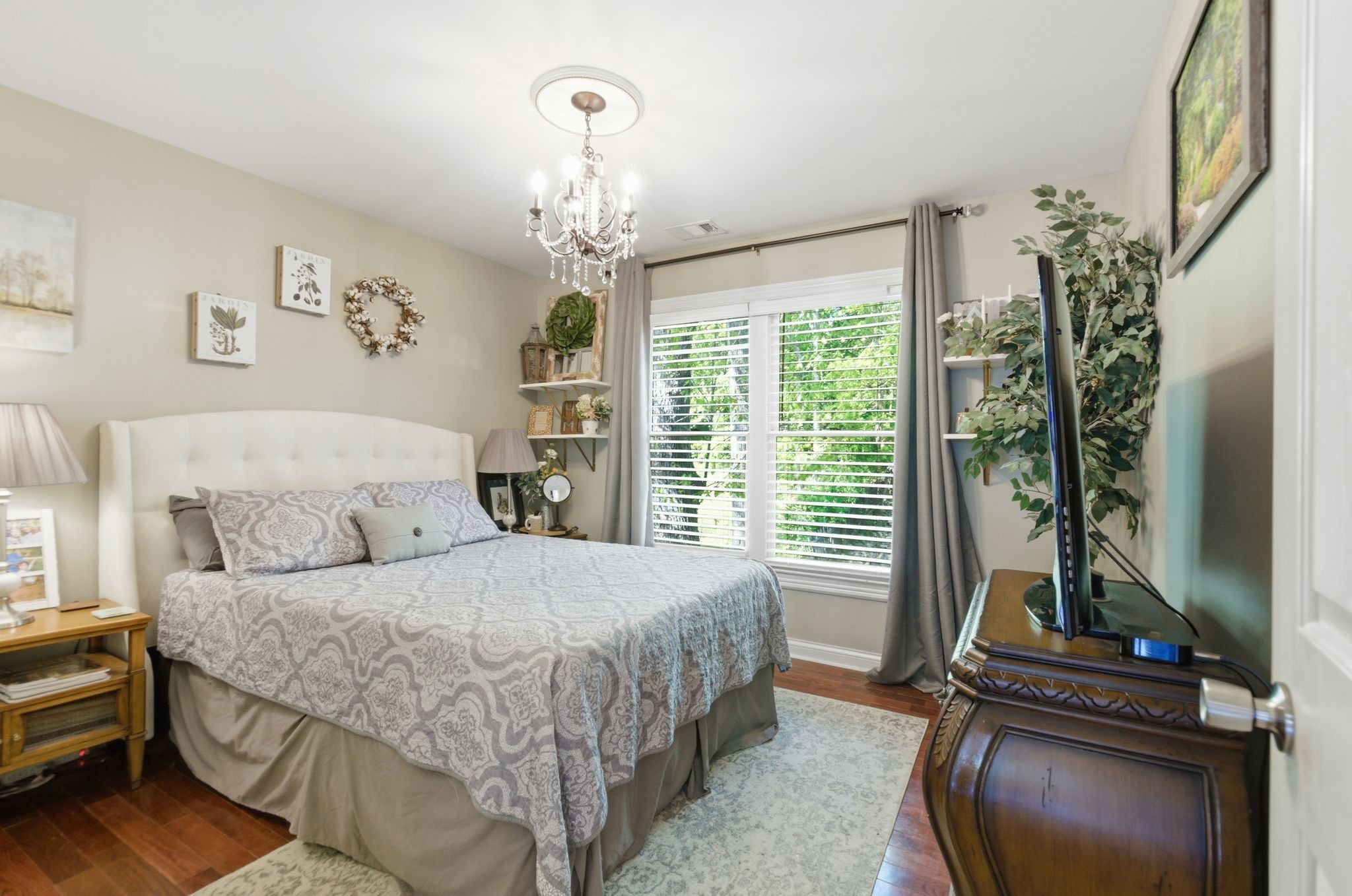 137 Sequoyah Ln