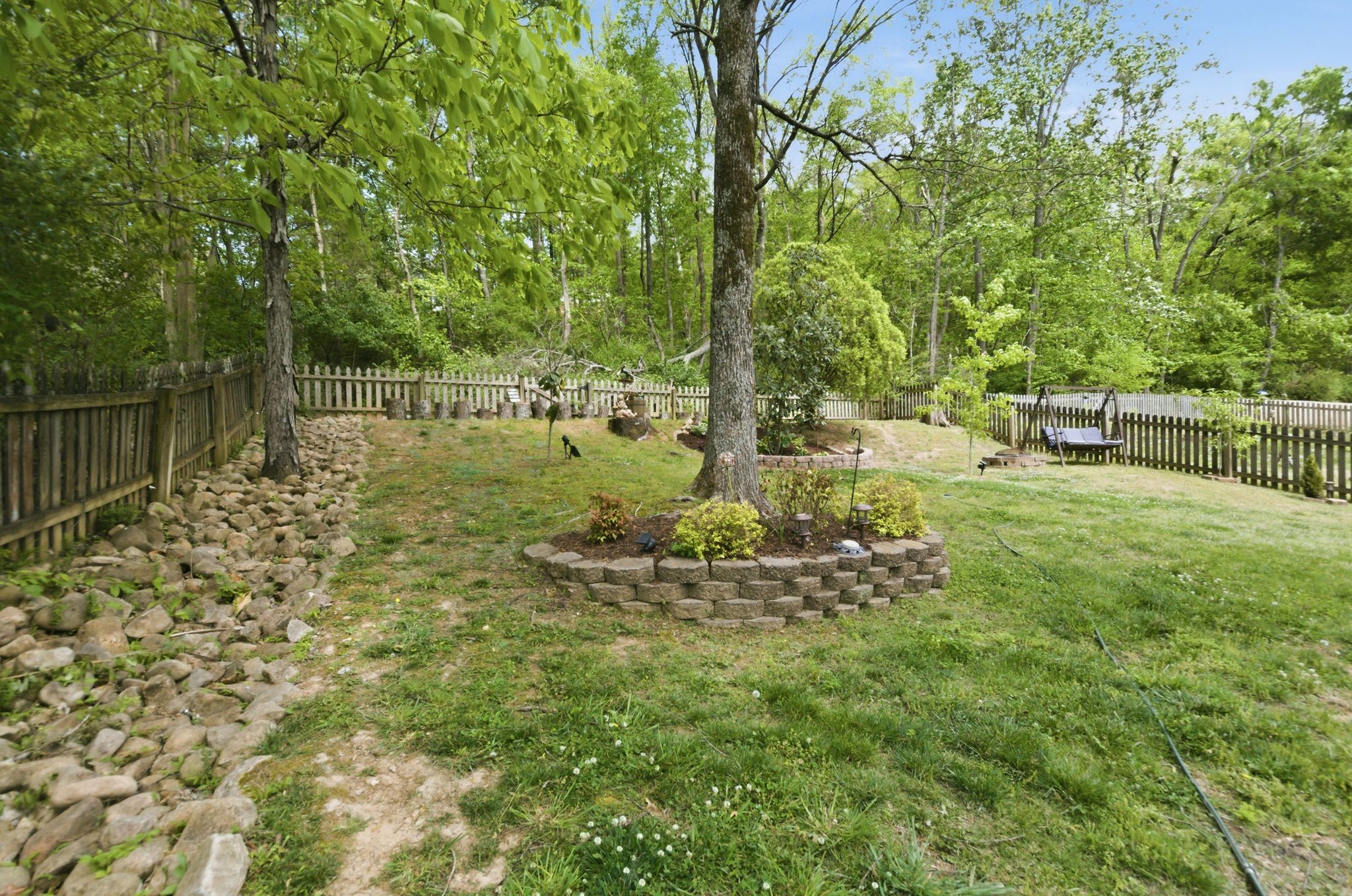 137 Sequoyah Ln