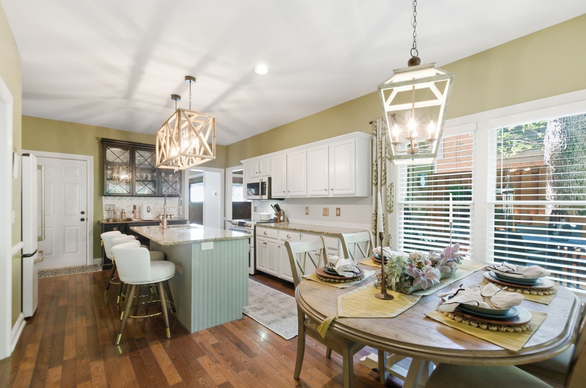 137 Sequoyah Ln