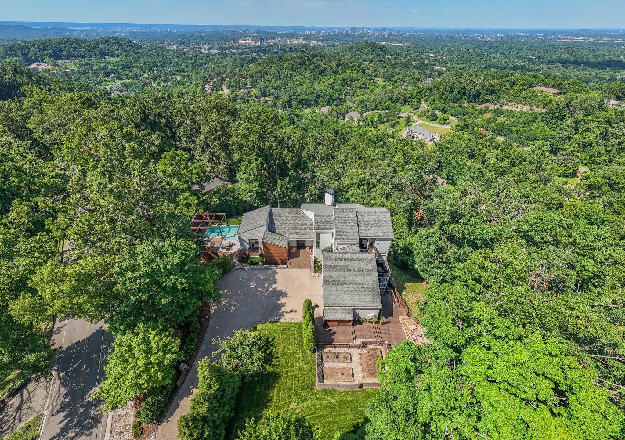 1819 Laurel Ridge Dr