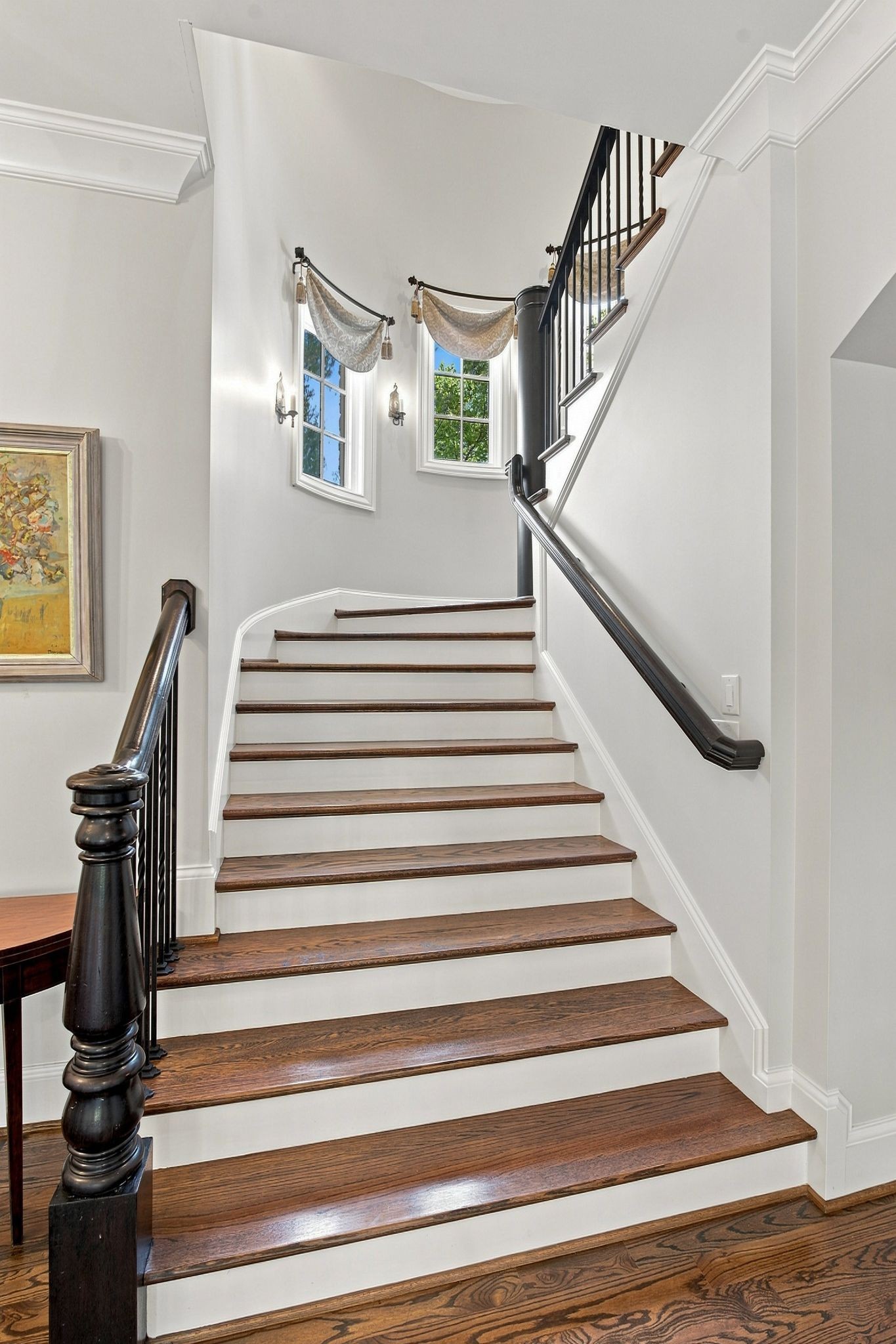 11 Middleton Park Ln