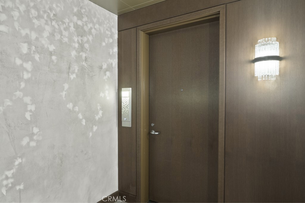 900 W Olympic Boulevard 39B