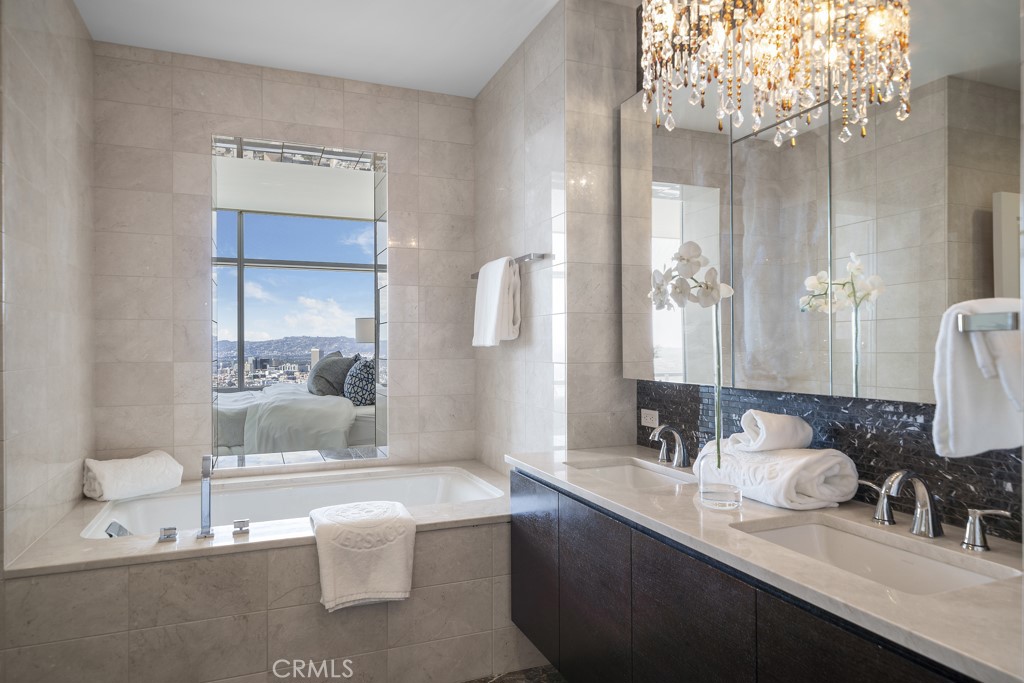 900 W Olympic Boulevard 39B