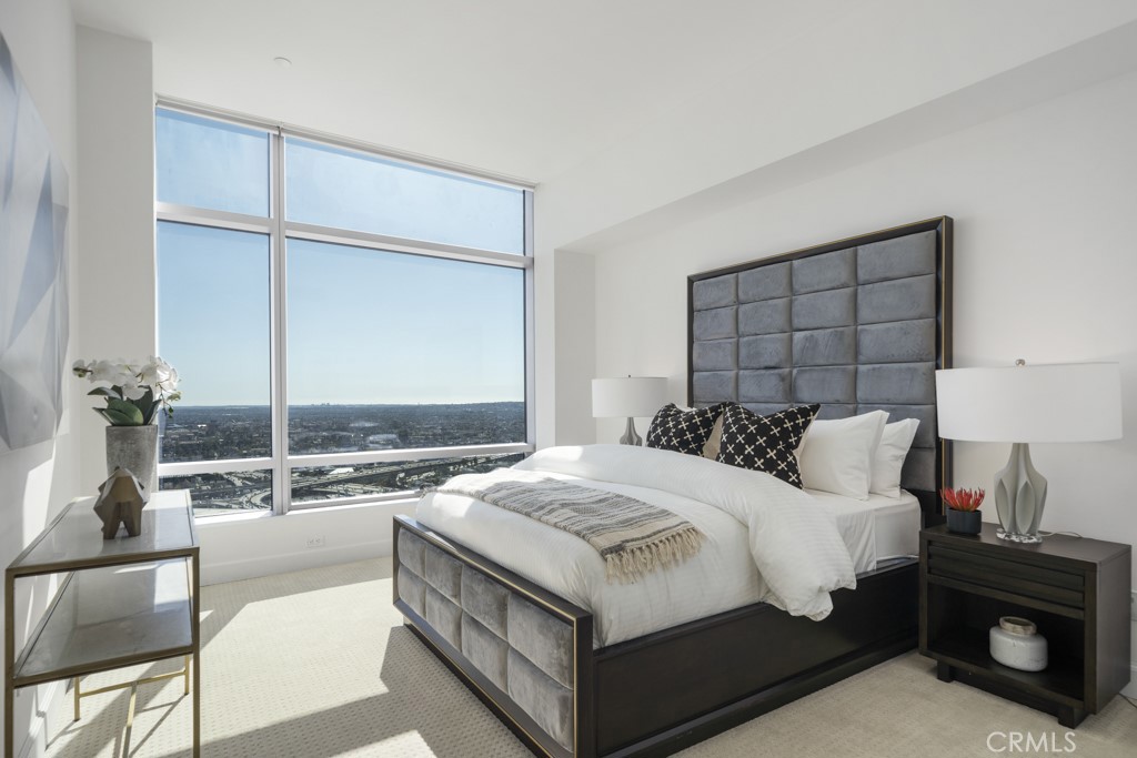 900 W Olympic Boulevard 39B