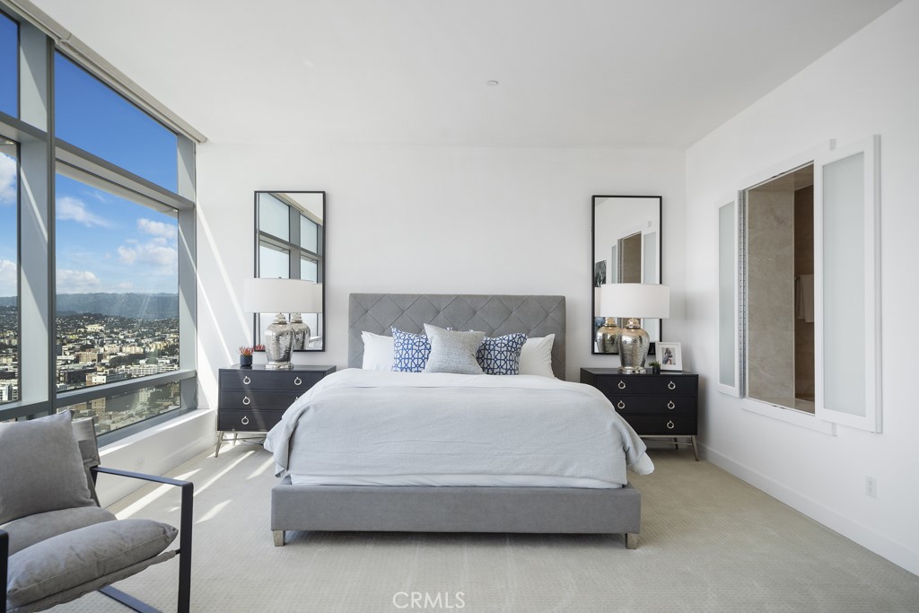 900 W Olympic Boulevard 39B