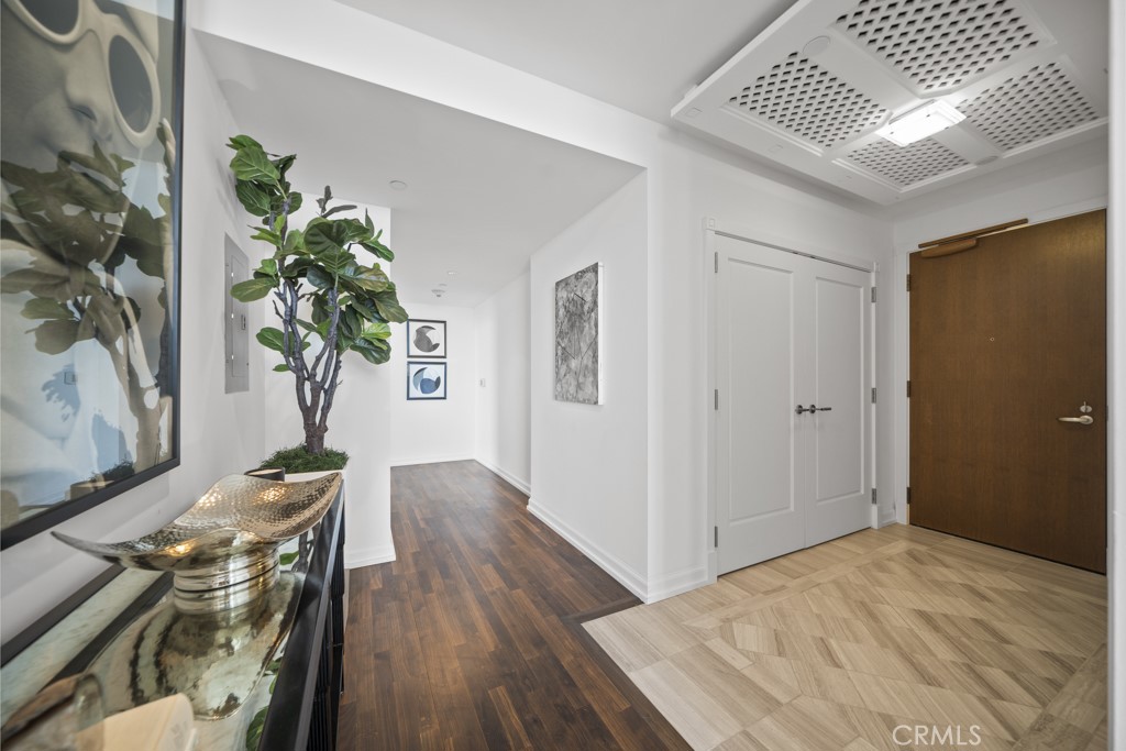 900 W Olympic Boulevard 39B